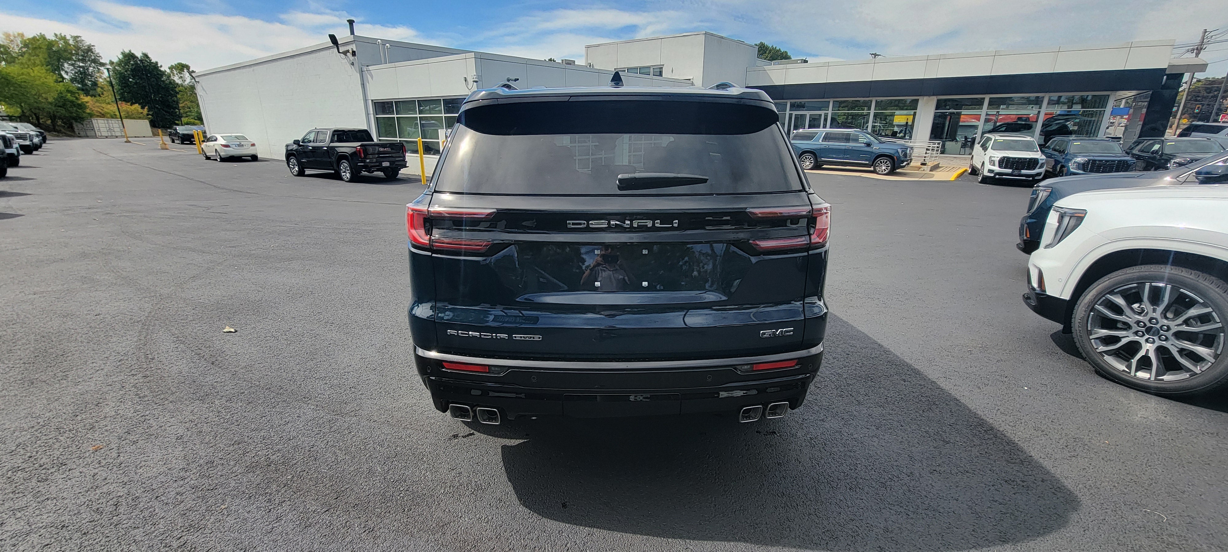 2027 GMC Acadia Denali Ultimate