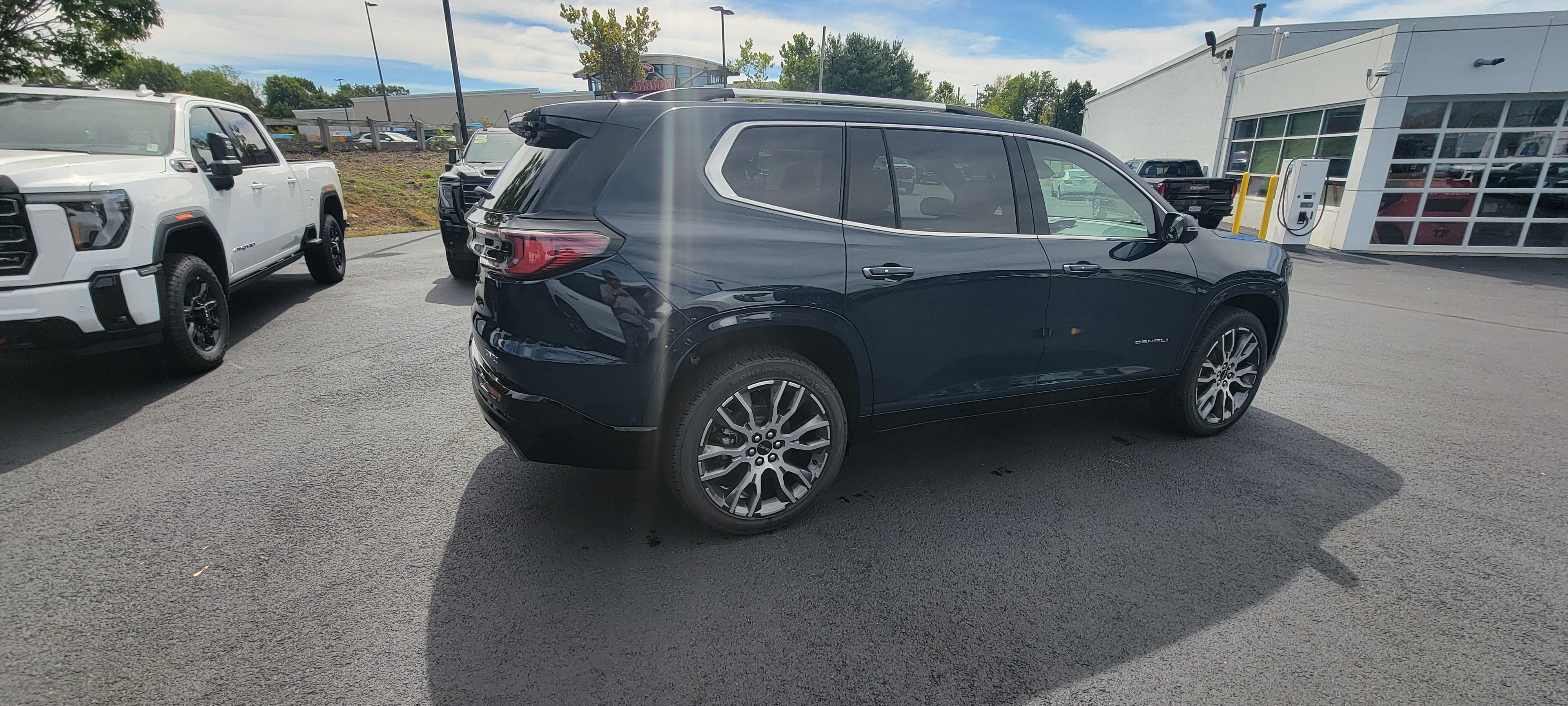 2027 GMC Acadia Denali Ultimate