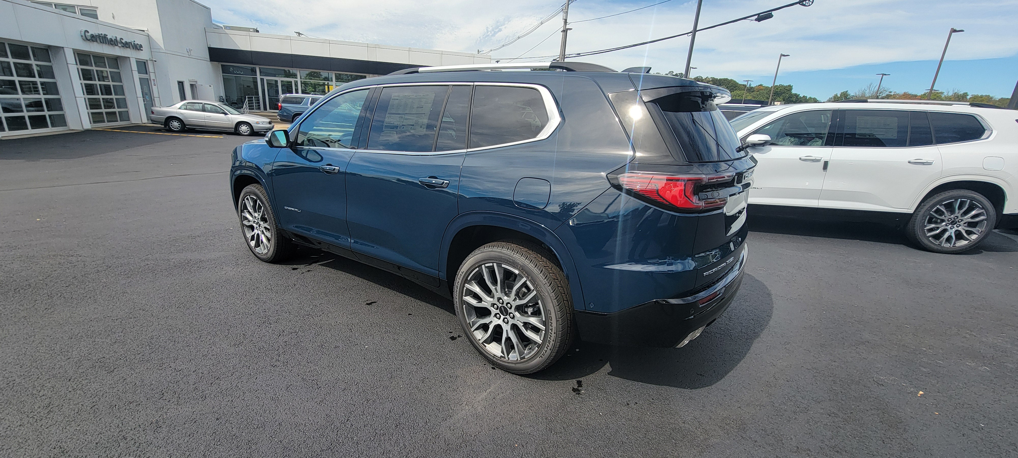 2027 GMC Acadia Denali Ultimate