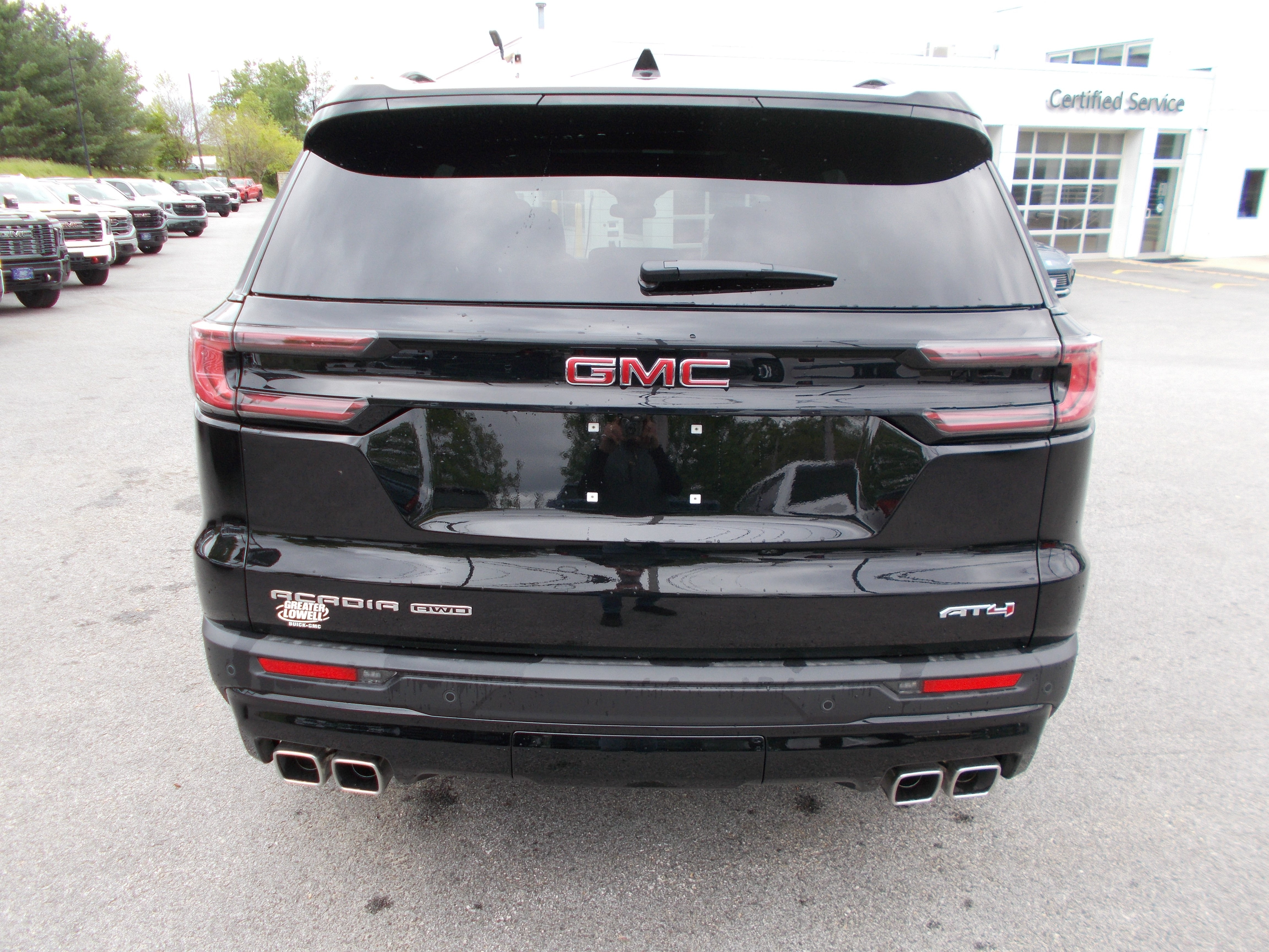 2025 GMC Acadia AT4