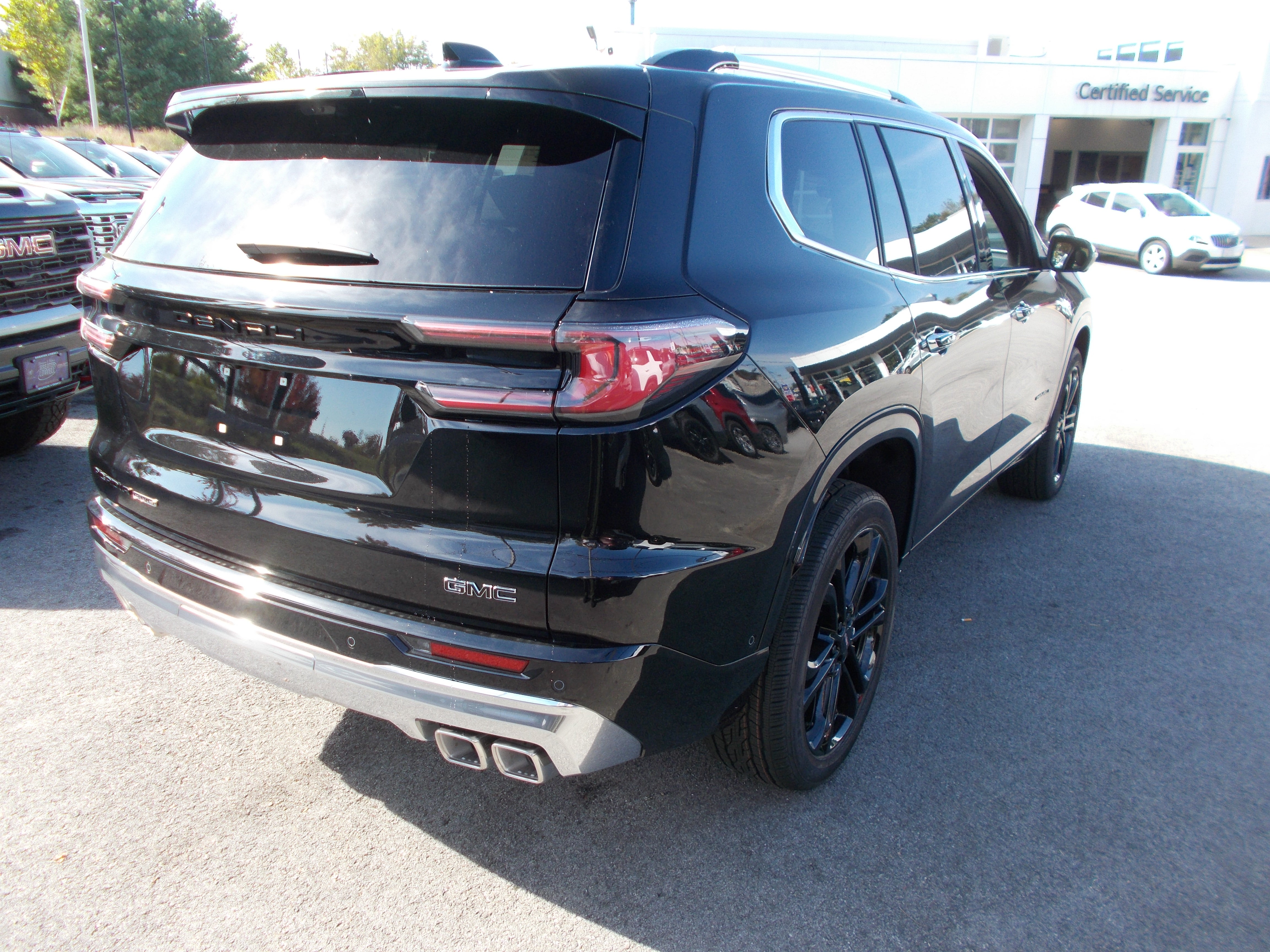 2026 GMC Acadia Denali