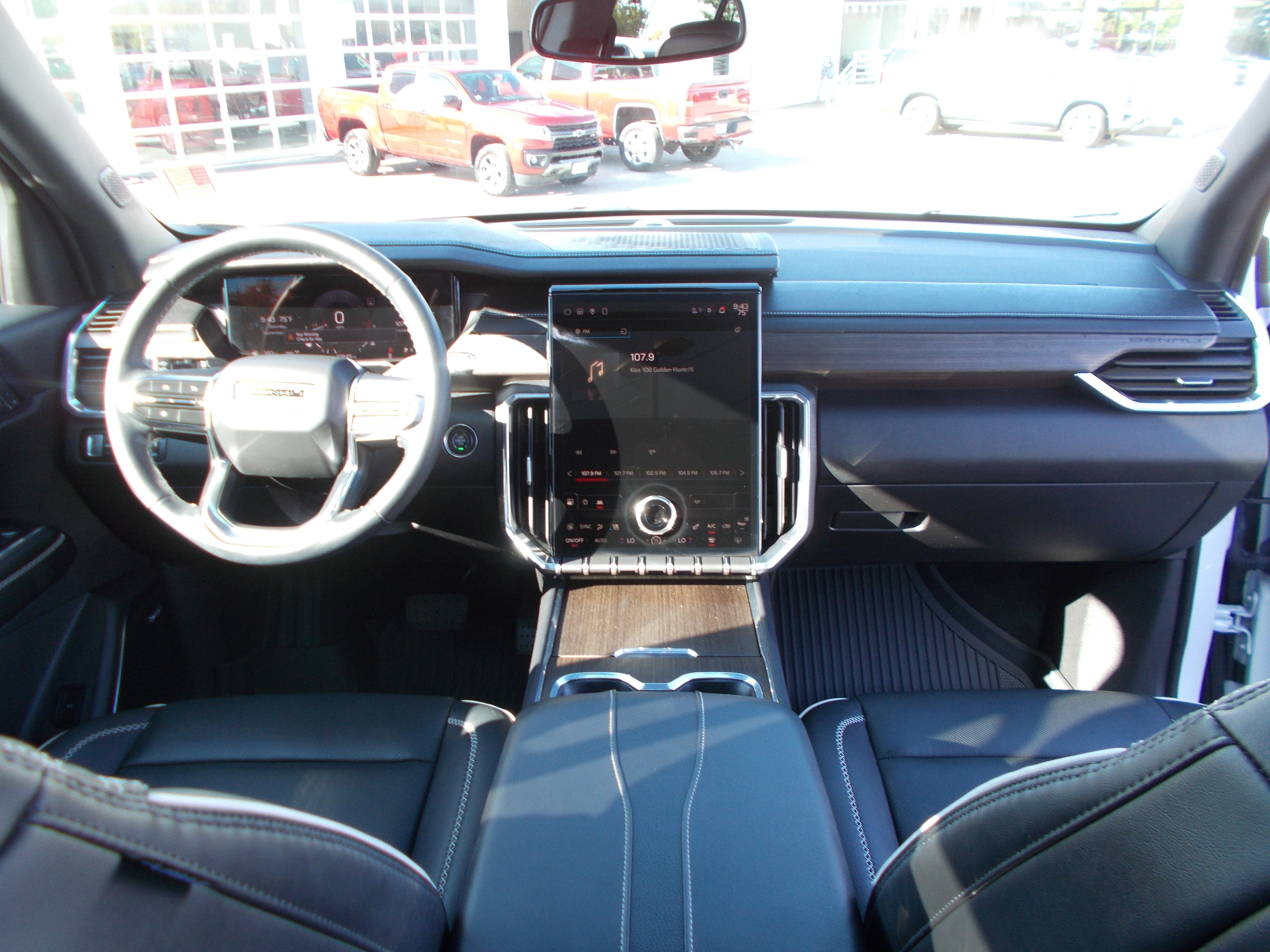 2024 GMC Acadia Denali