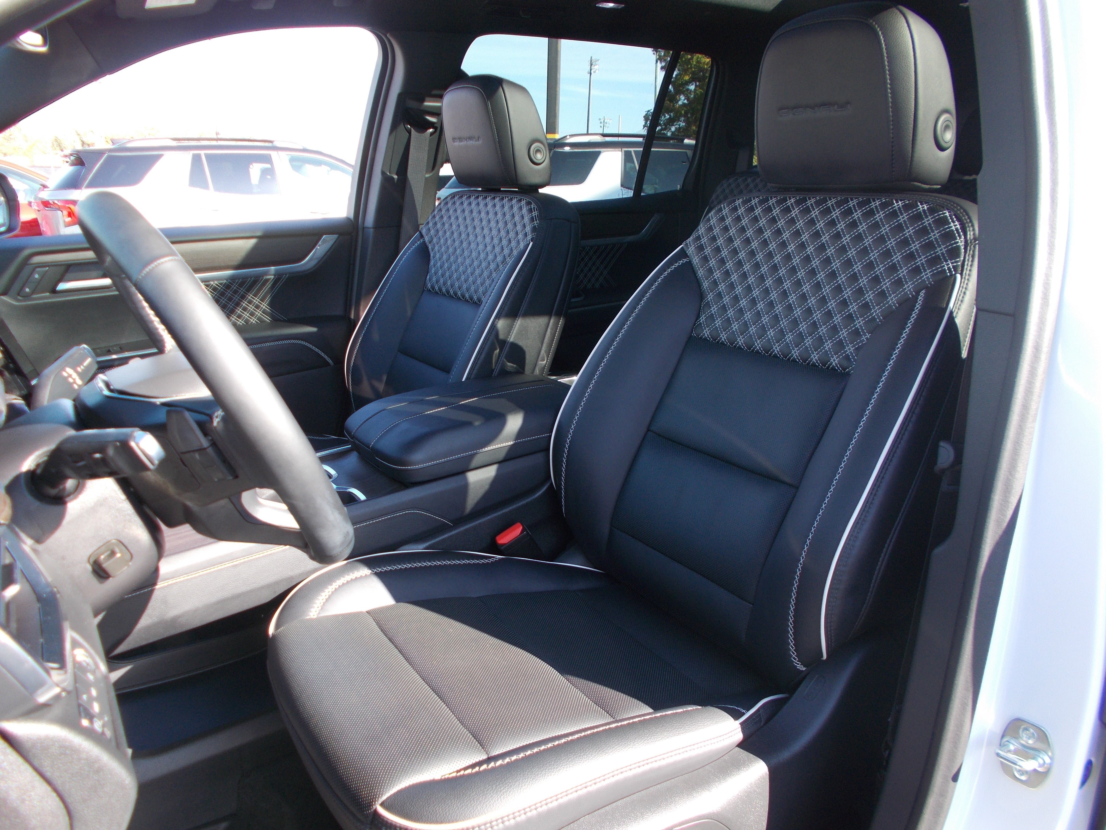 2024 GMC Acadia Denali