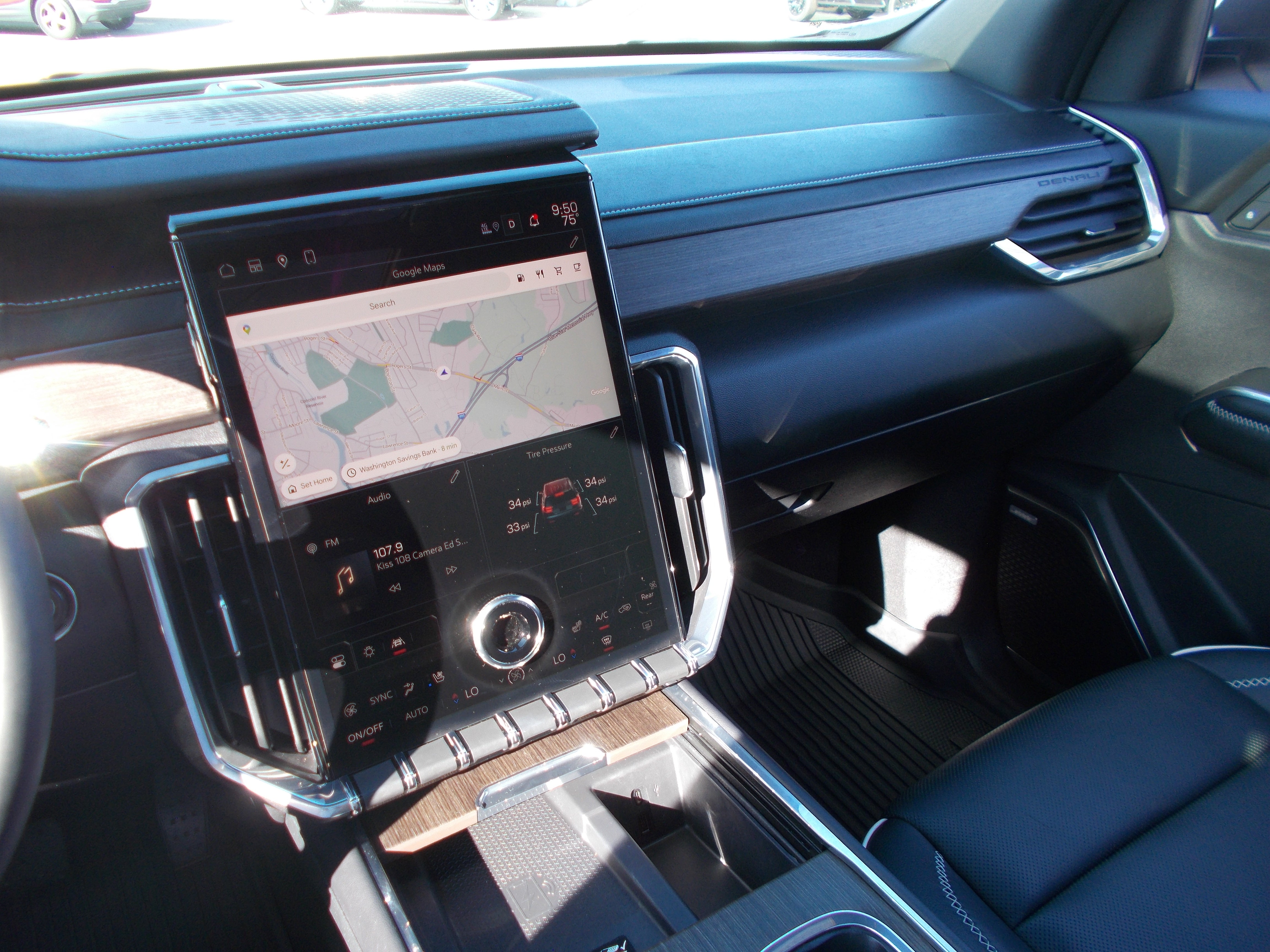 2024 GMC Acadia Denali