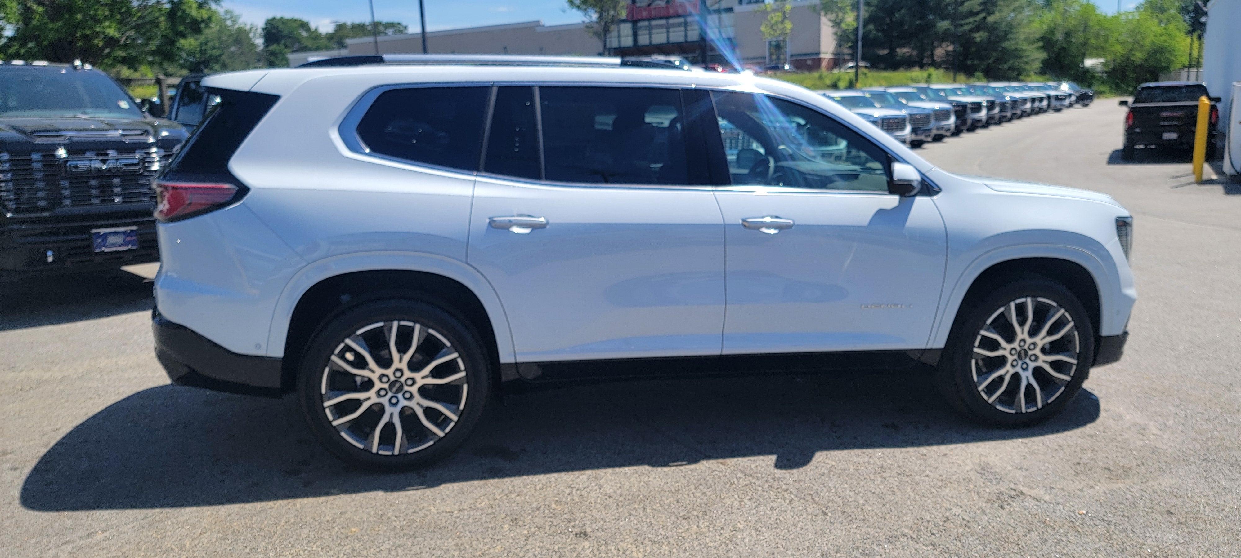 2026 GMC Acadia Denali Ultimate