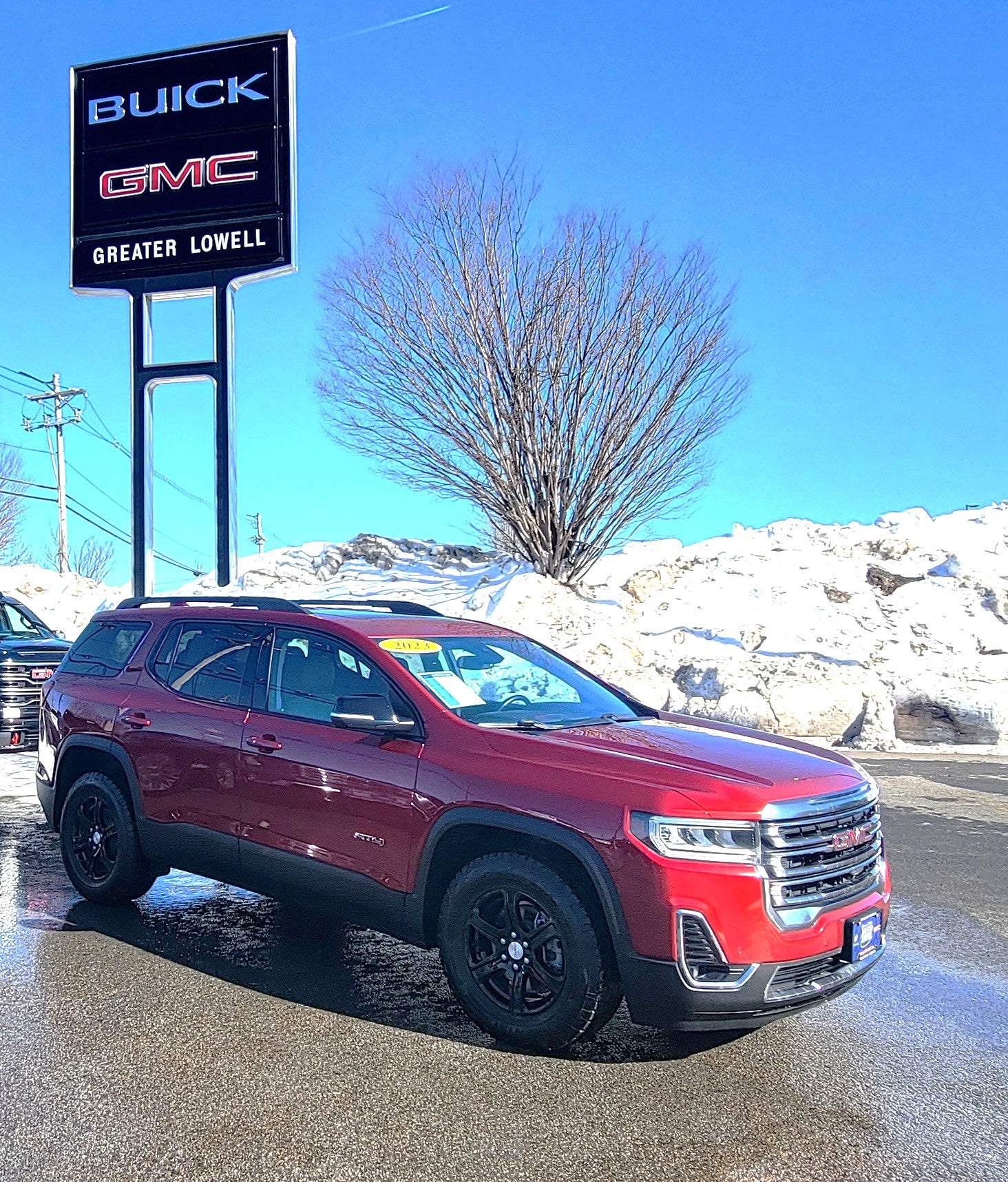 2023 GMC Acadia AT4