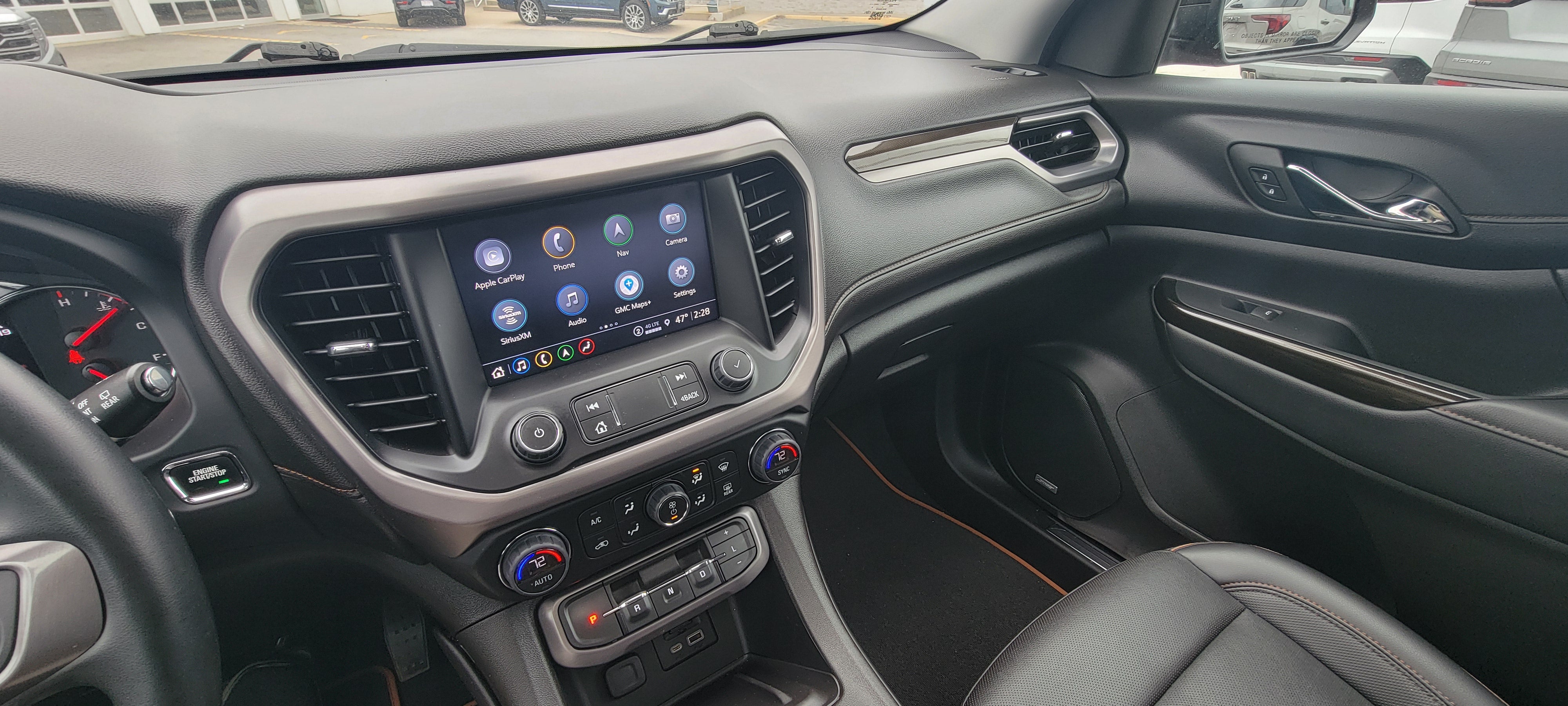 2023 GMC Acadia AT4