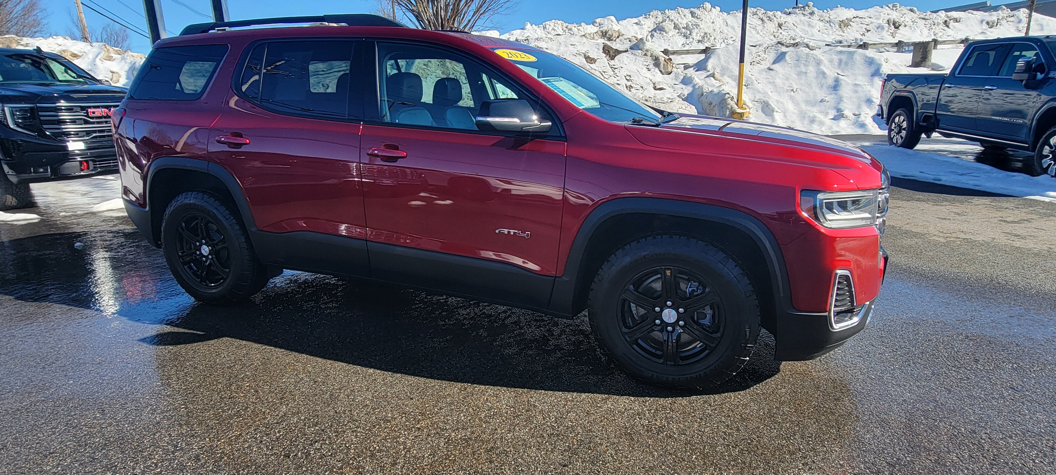 2023 GMC Acadia AT4