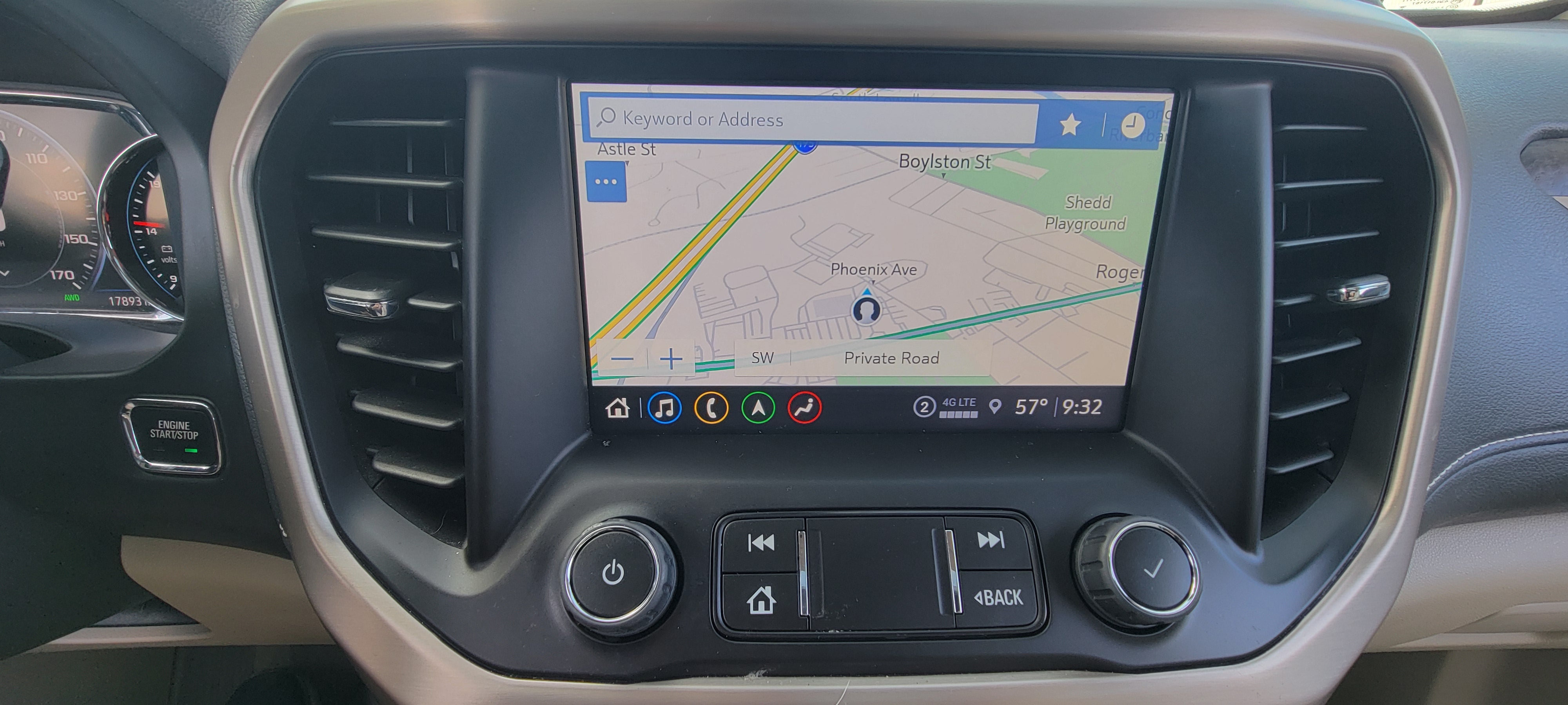 2023 GMC Acadia Denali