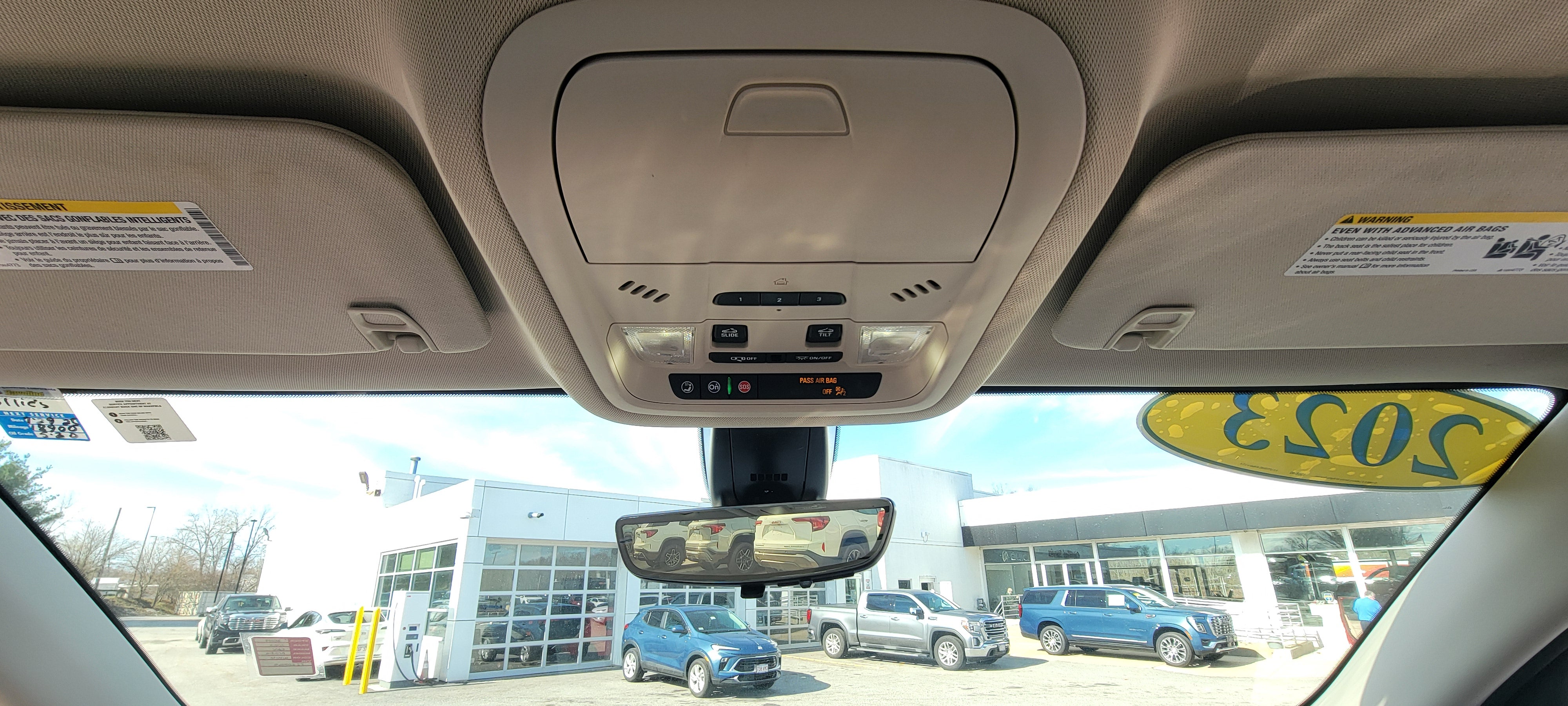 2023 GMC Acadia Denali