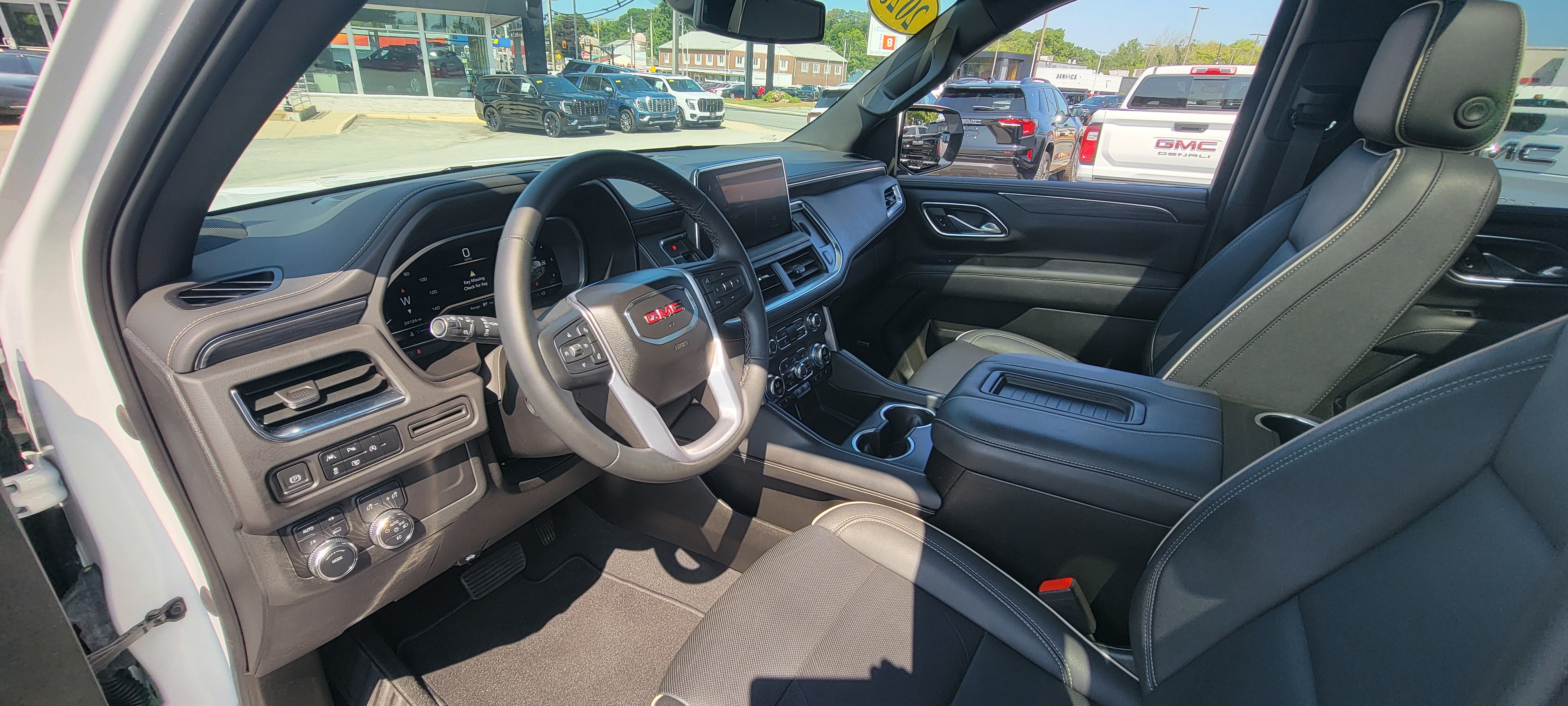 2023 GMC Yukon SLT