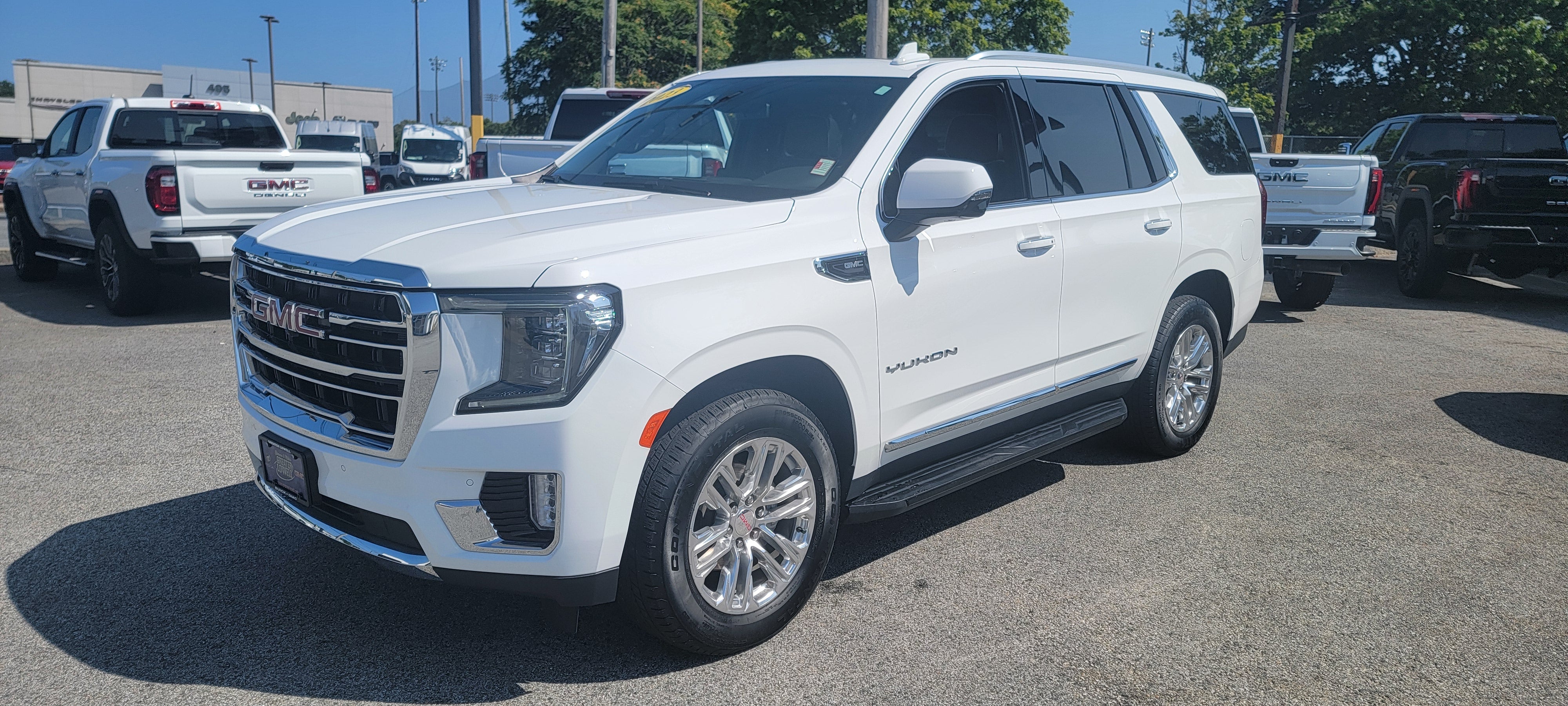 2023 GMC Yukon SLT