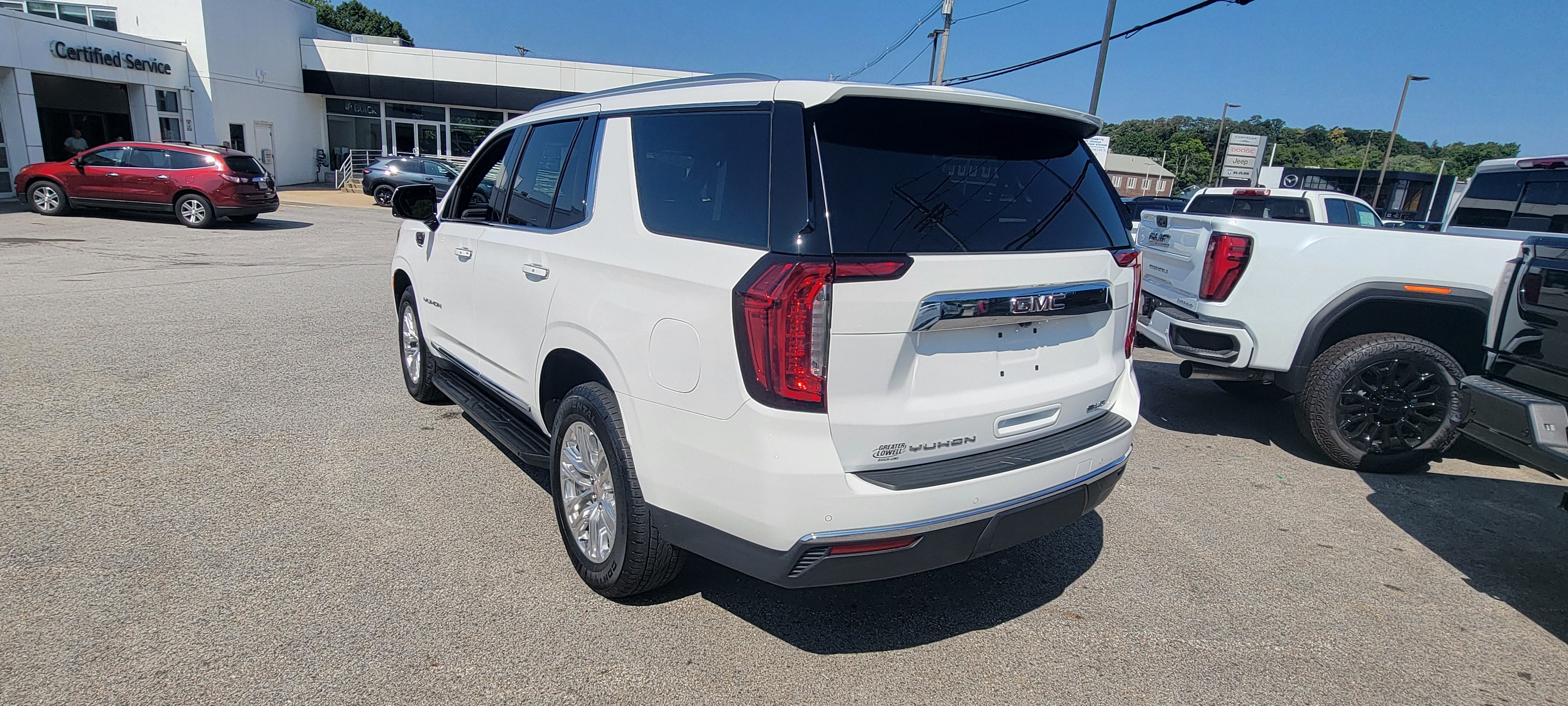 2023 GMC Yukon SLT