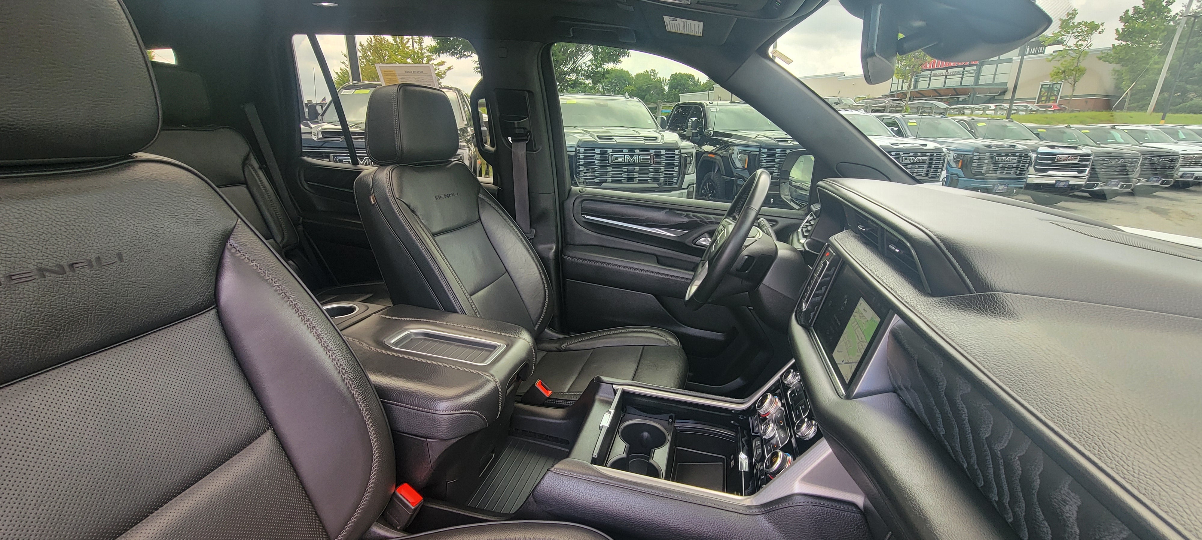 2023 GMC Yukon Denali