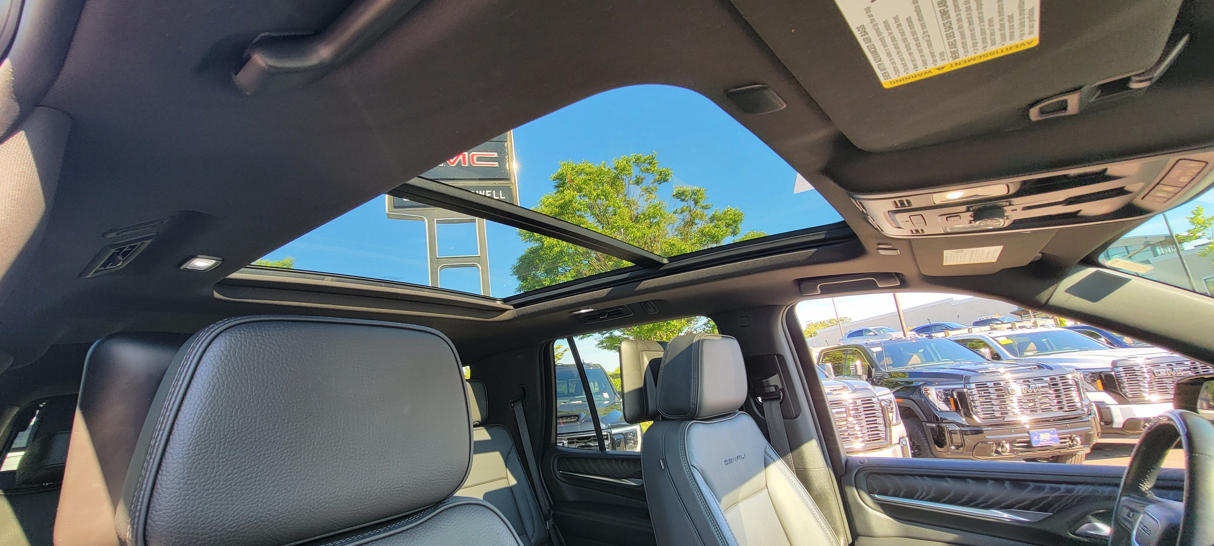 2023 GMC Yukon Denali