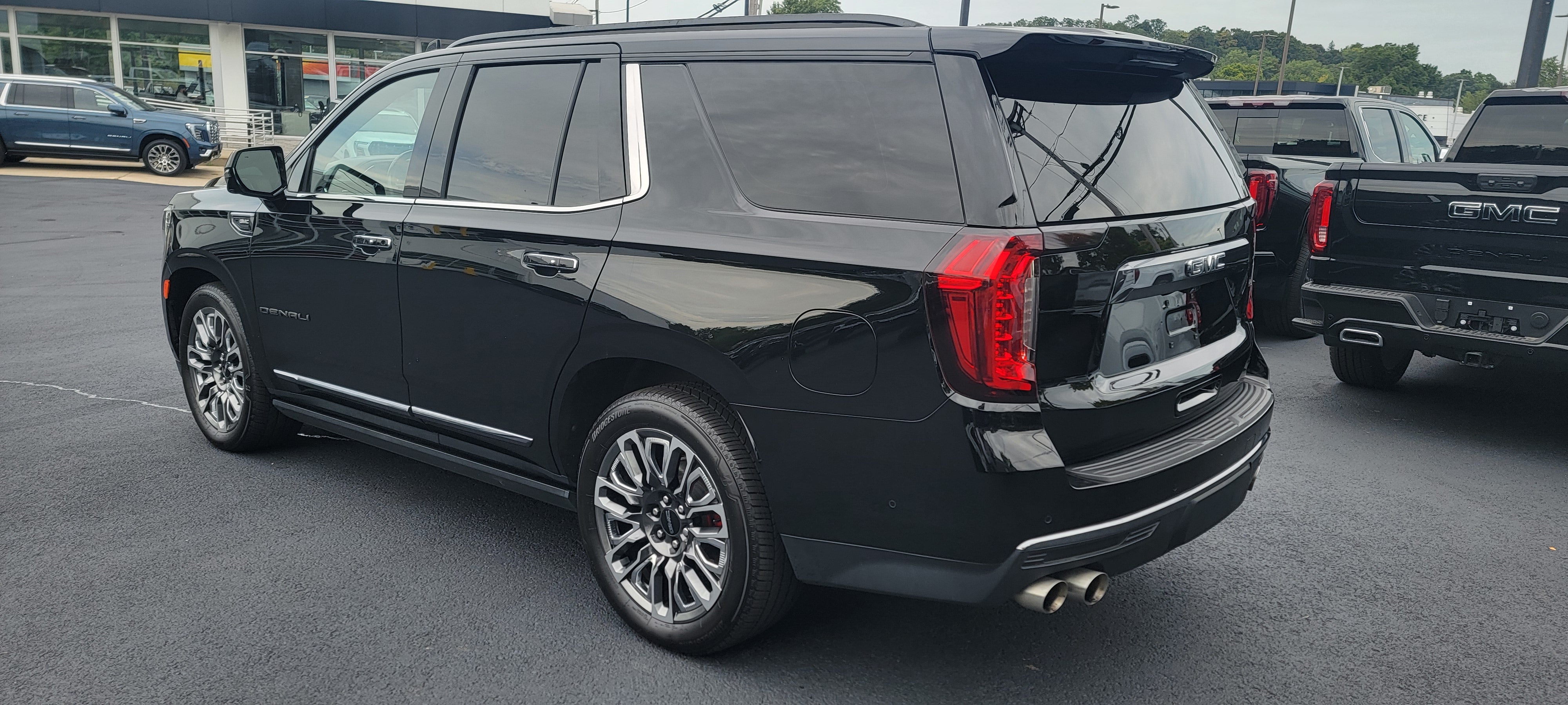 2023 GMC Yukon Denali Ultimate