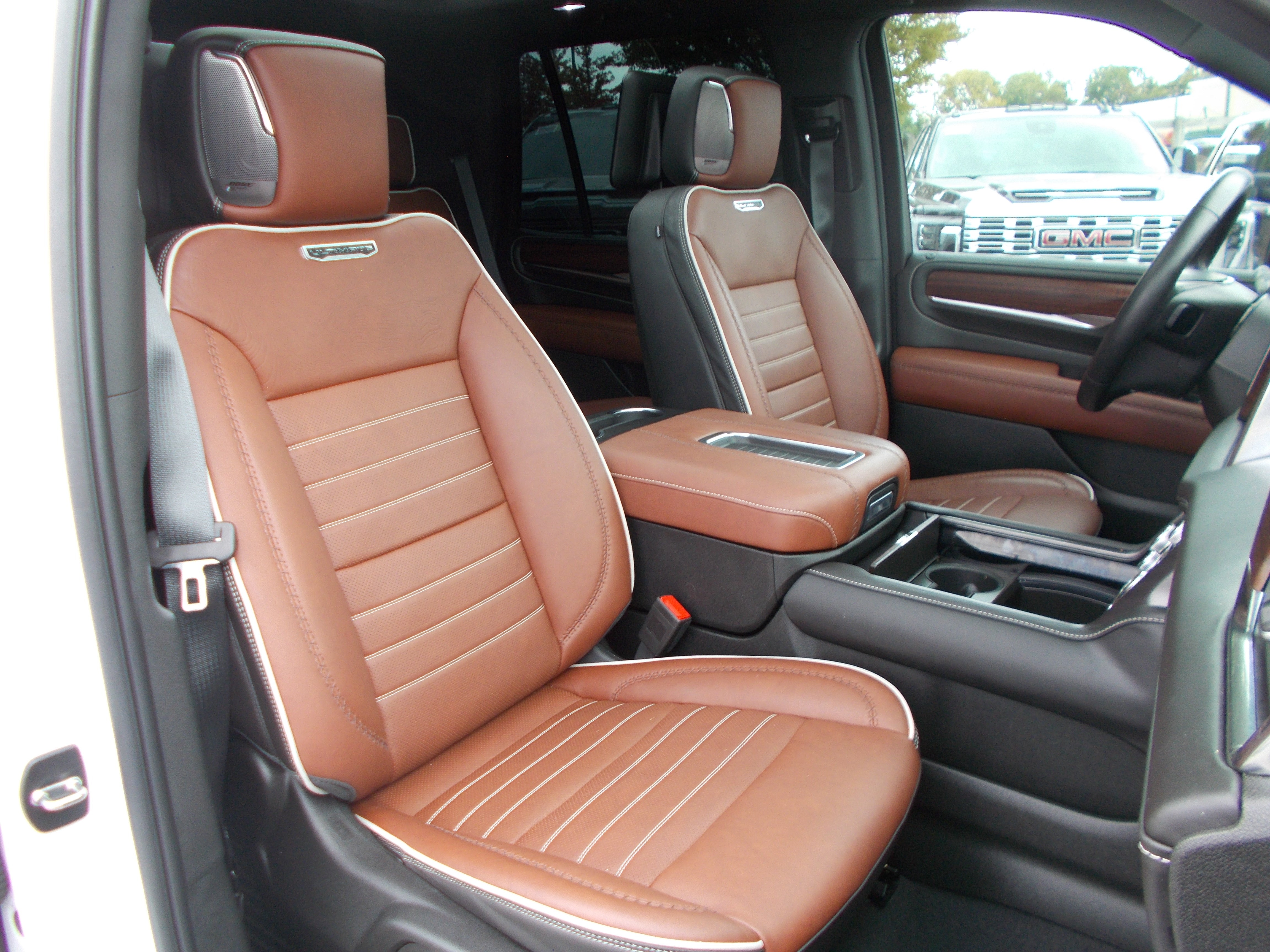 2023 GMC Yukon Denali Ultimate