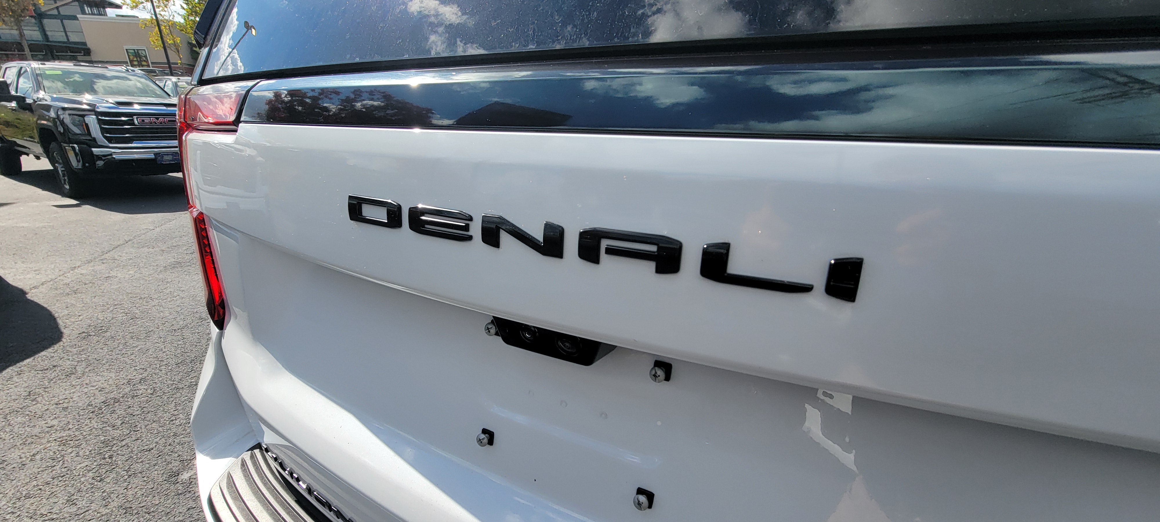 2027 GMC Yukon Denali Ultimate