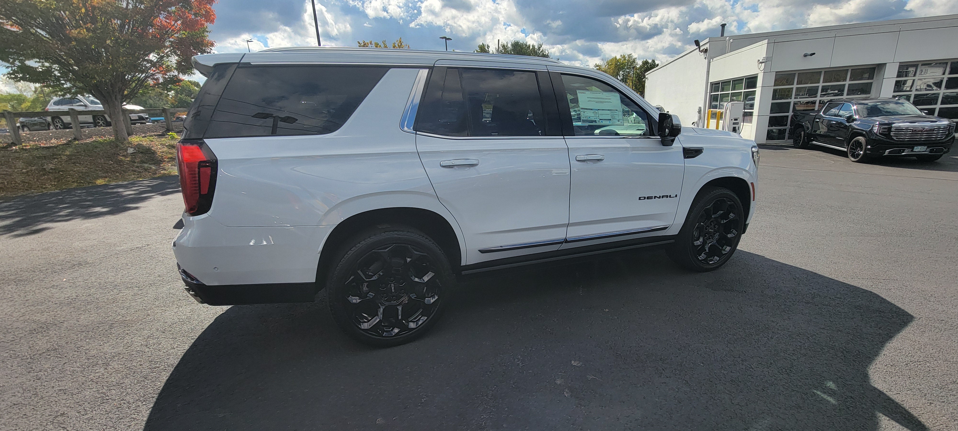 2027 GMC Yukon Denali Ultimate