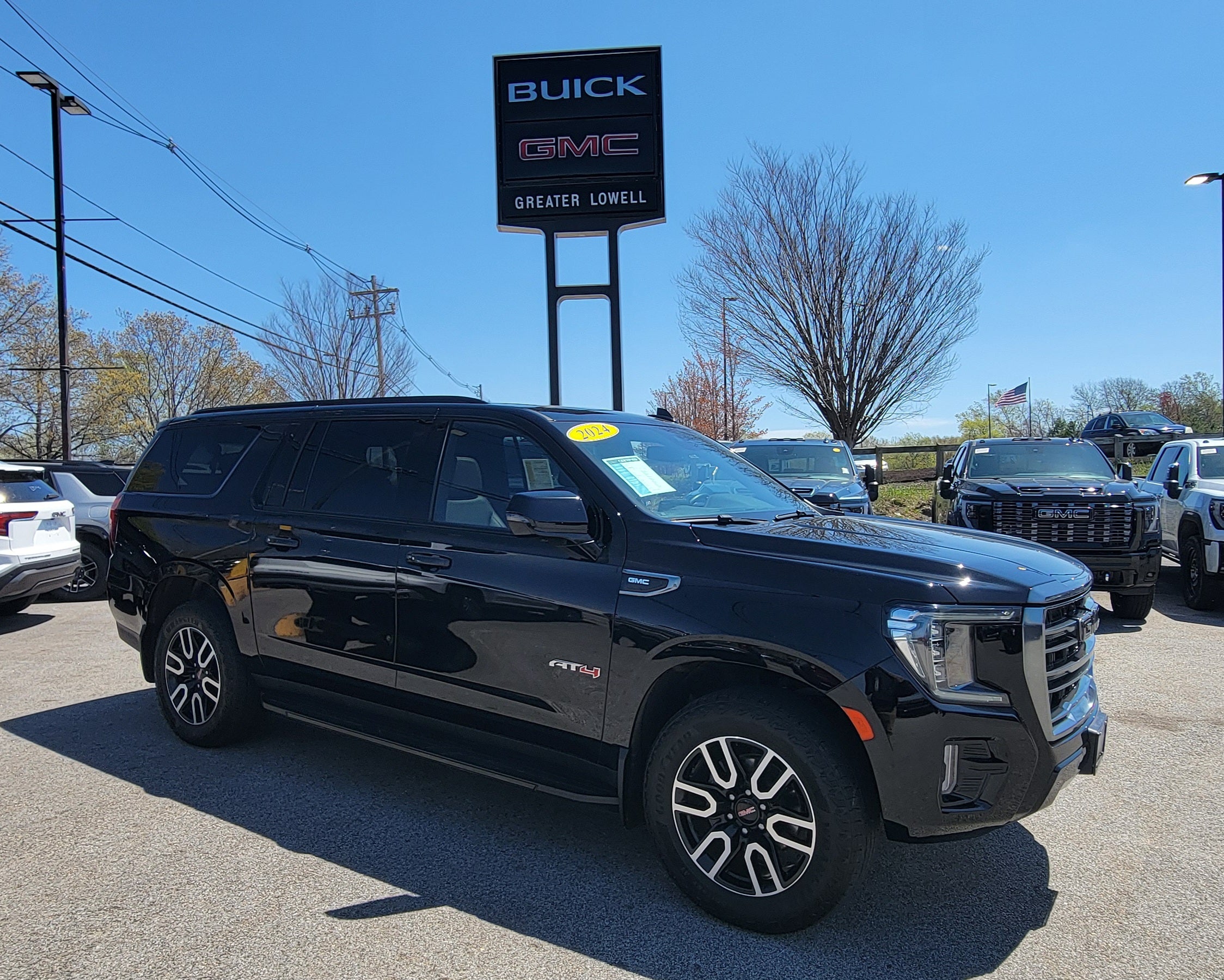 2024 GMC Yukon 4WD AT4's photo