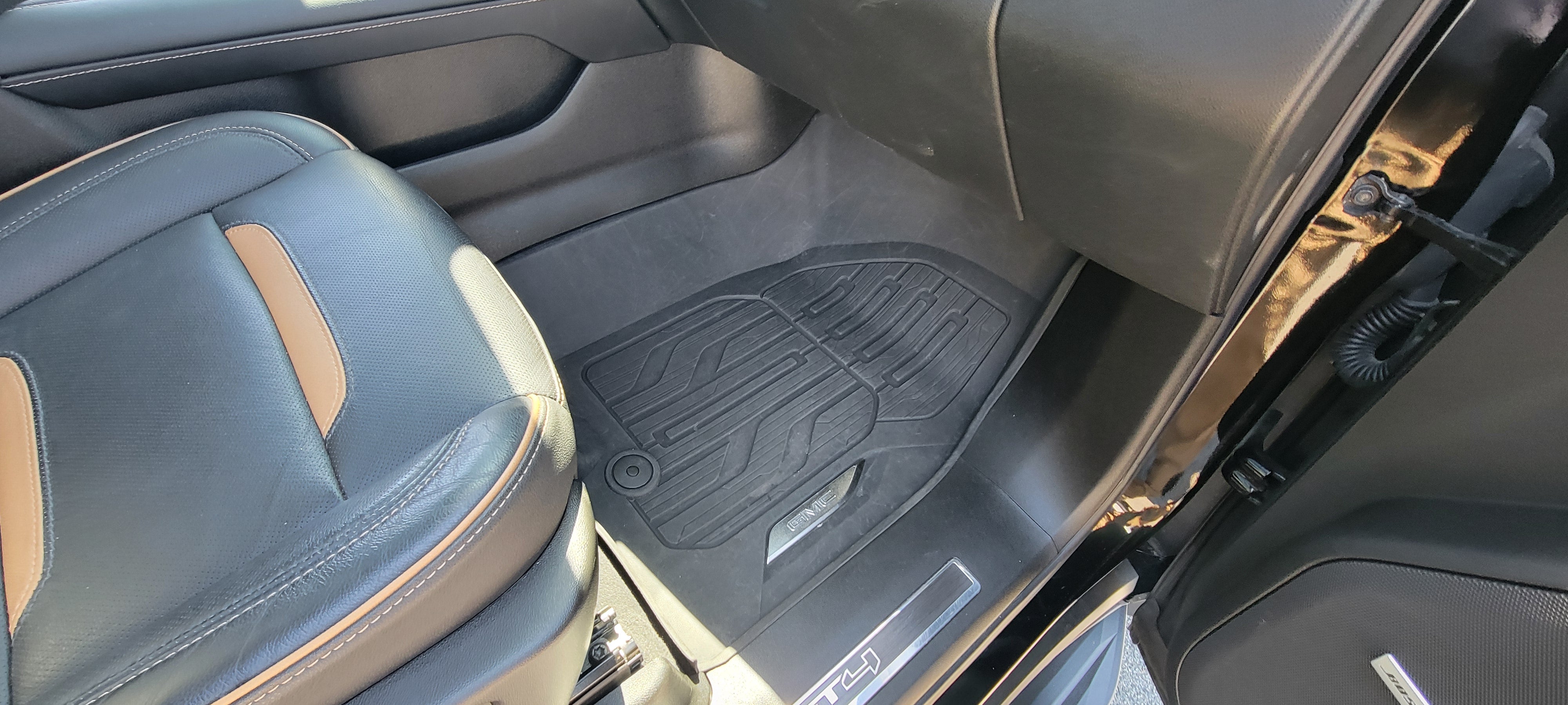 2024 GMC Yukon XL AT4