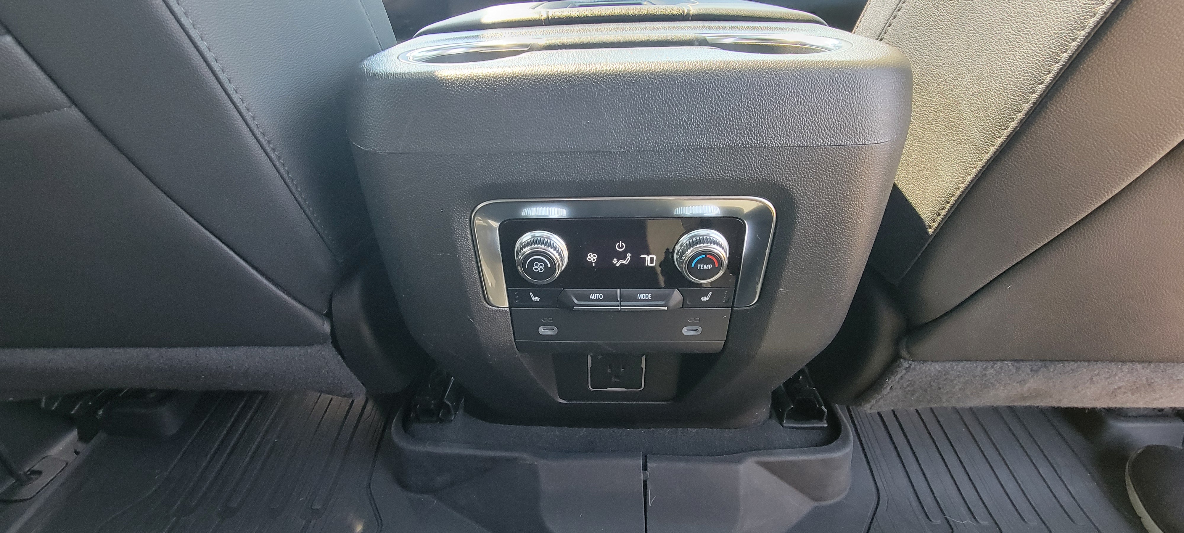 2024 GMC Yukon XL AT4