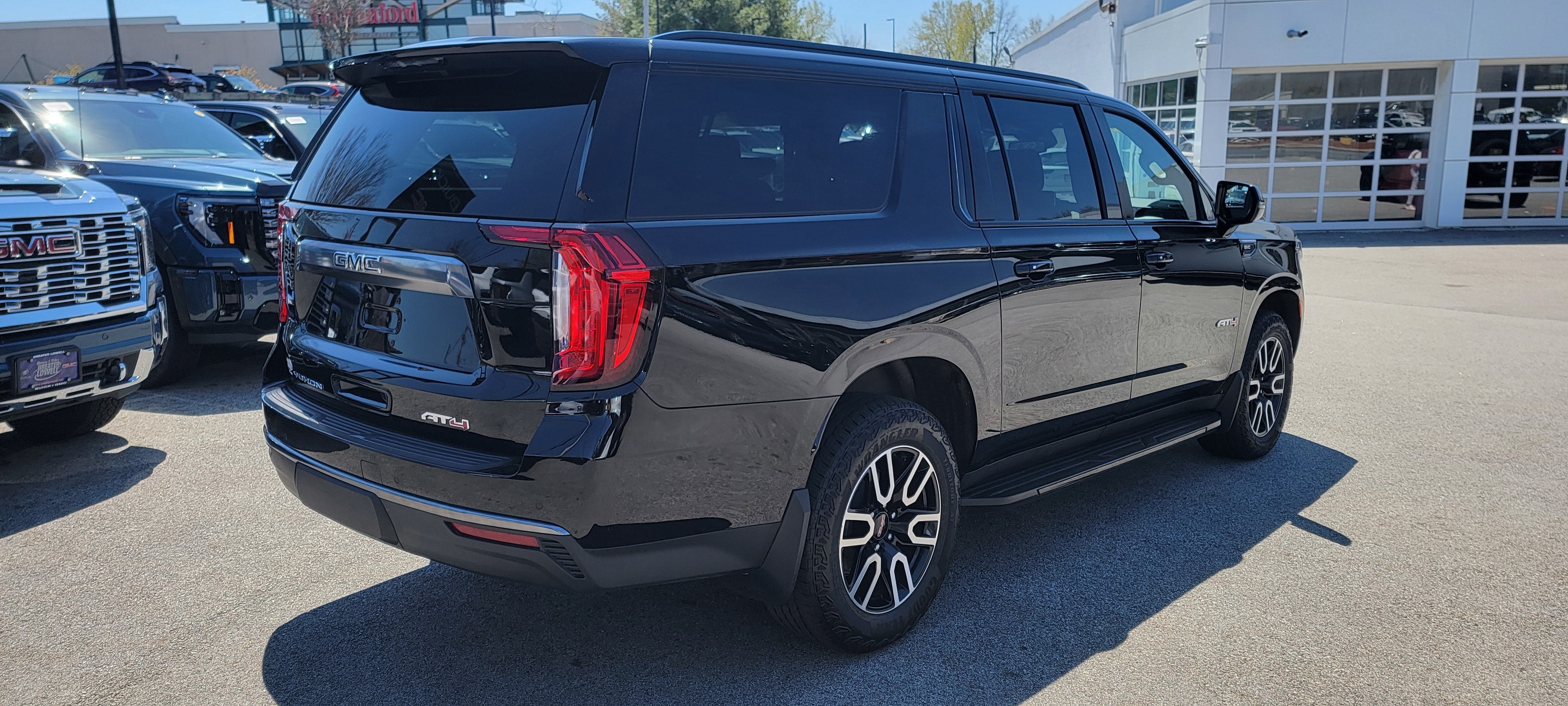 2024 GMC Yukon XL AT4
