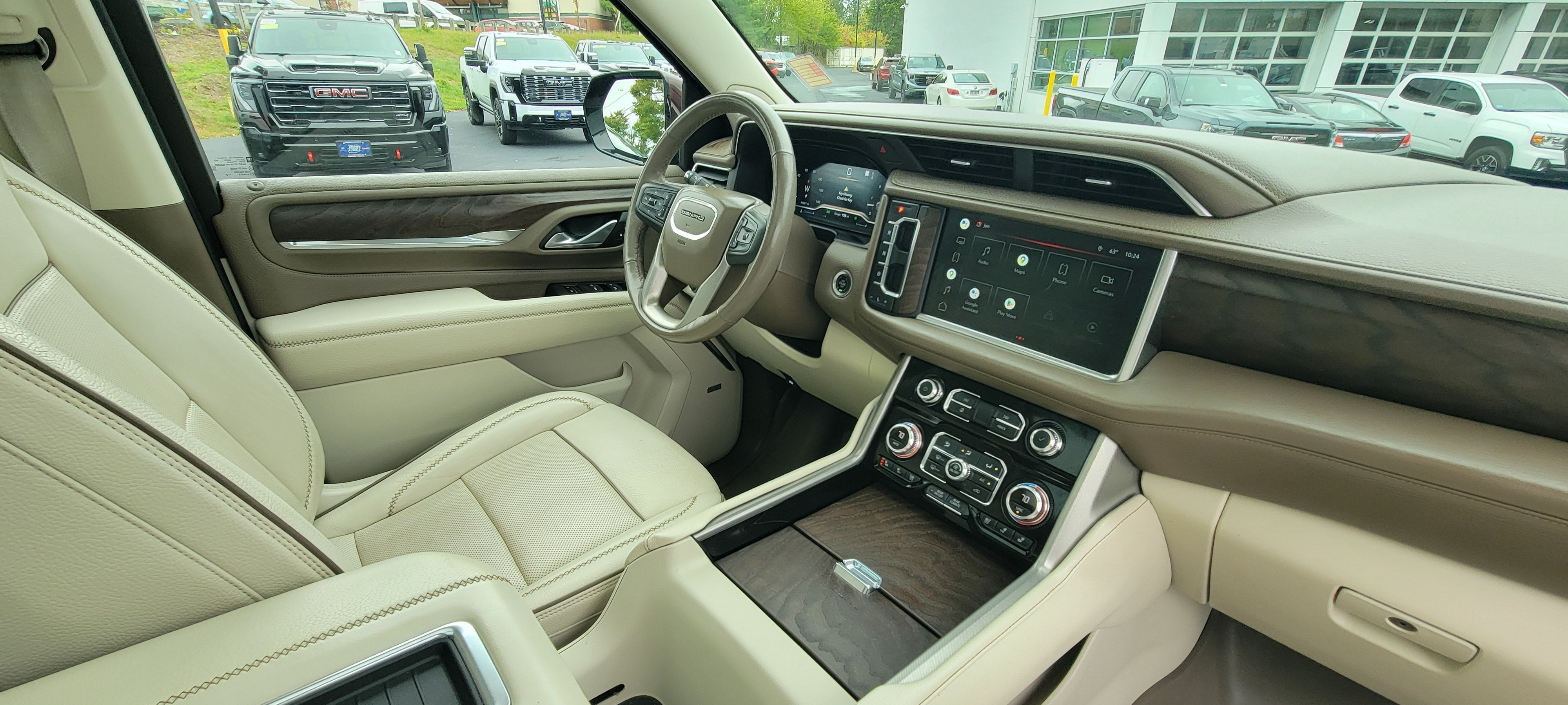 2022 GMC Yukon XL Denali