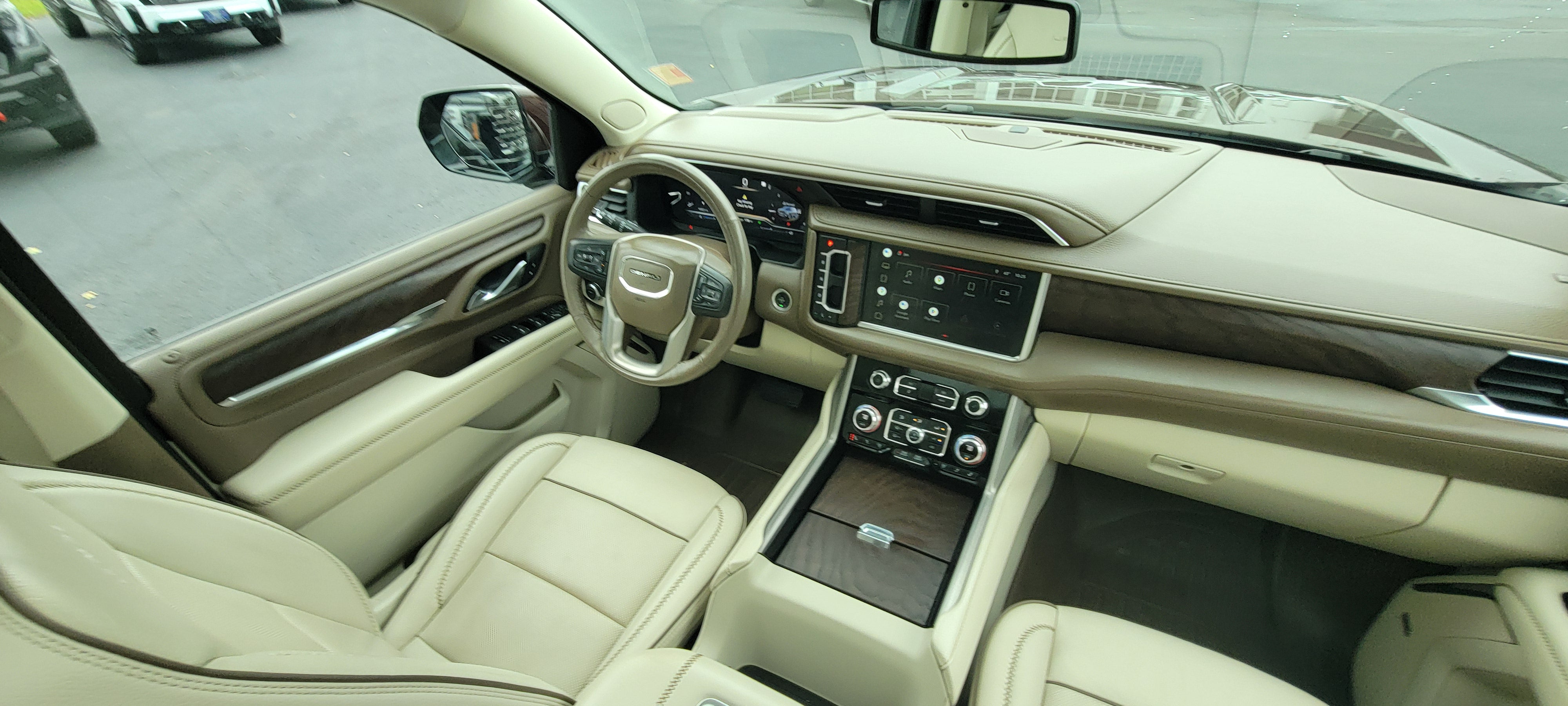 2022 GMC Yukon XL Denali