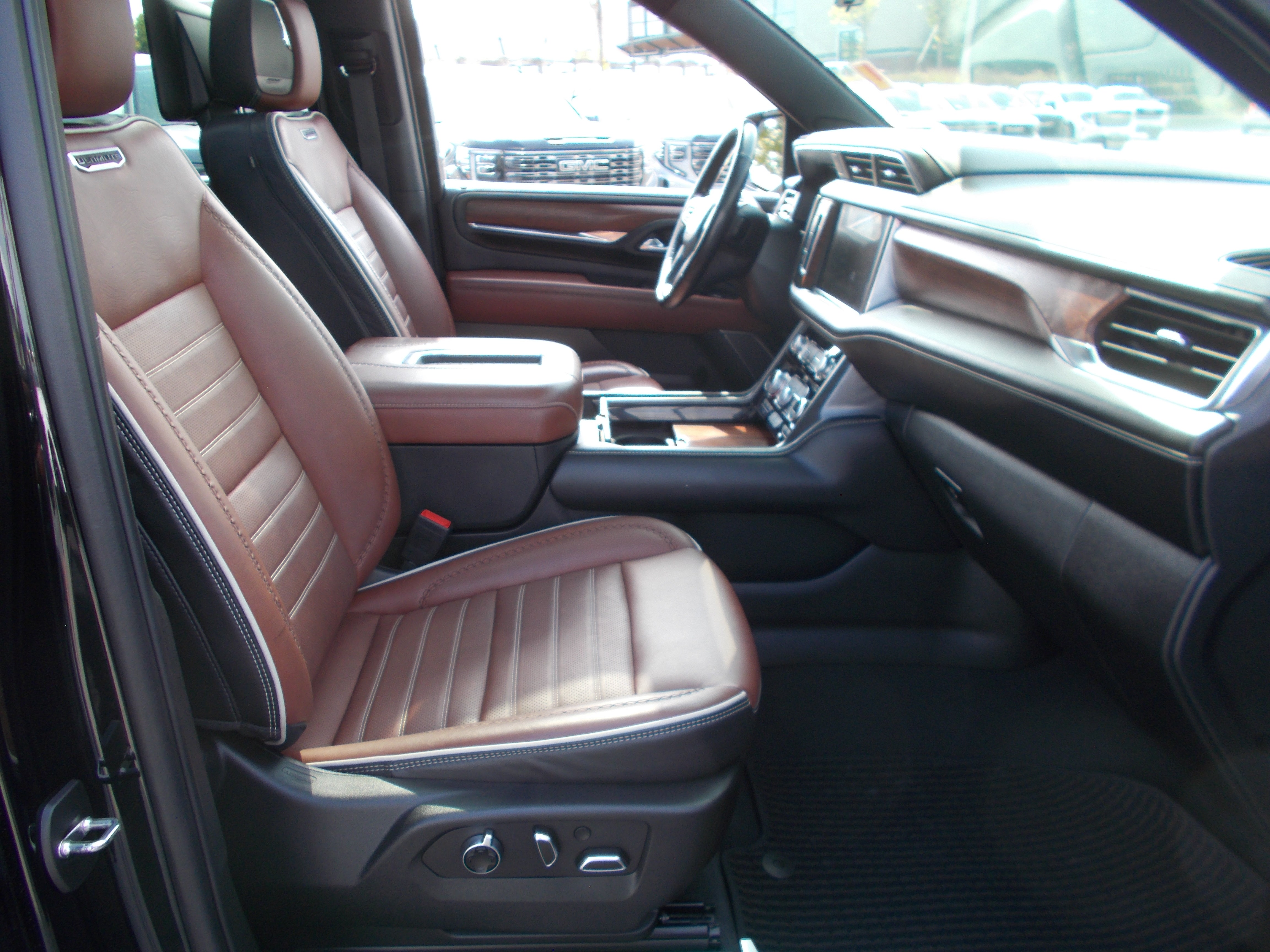 2023 GMC Yukon XL Denali Ultimate