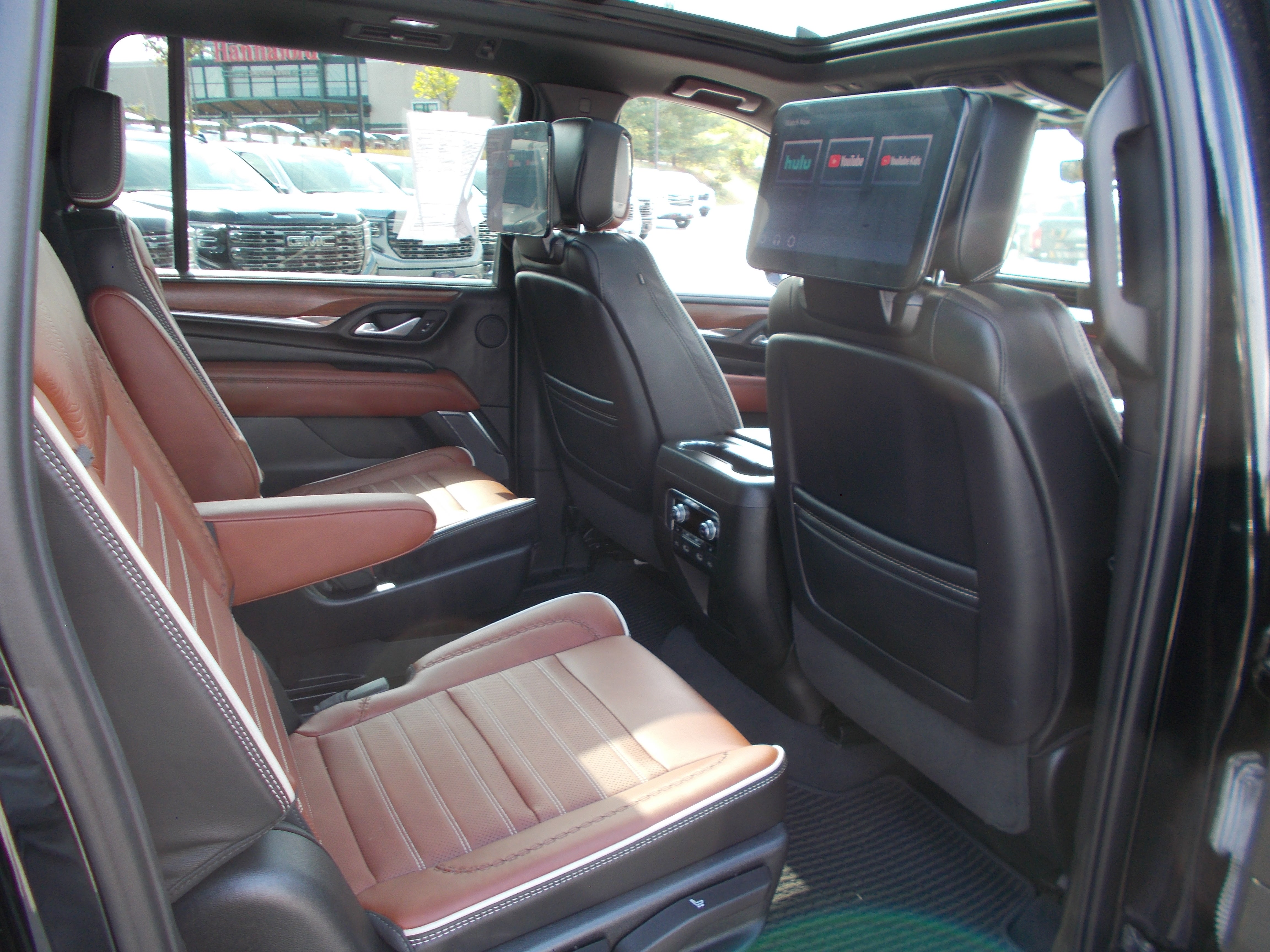 2023 GMC Yukon XL Denali Ultimate