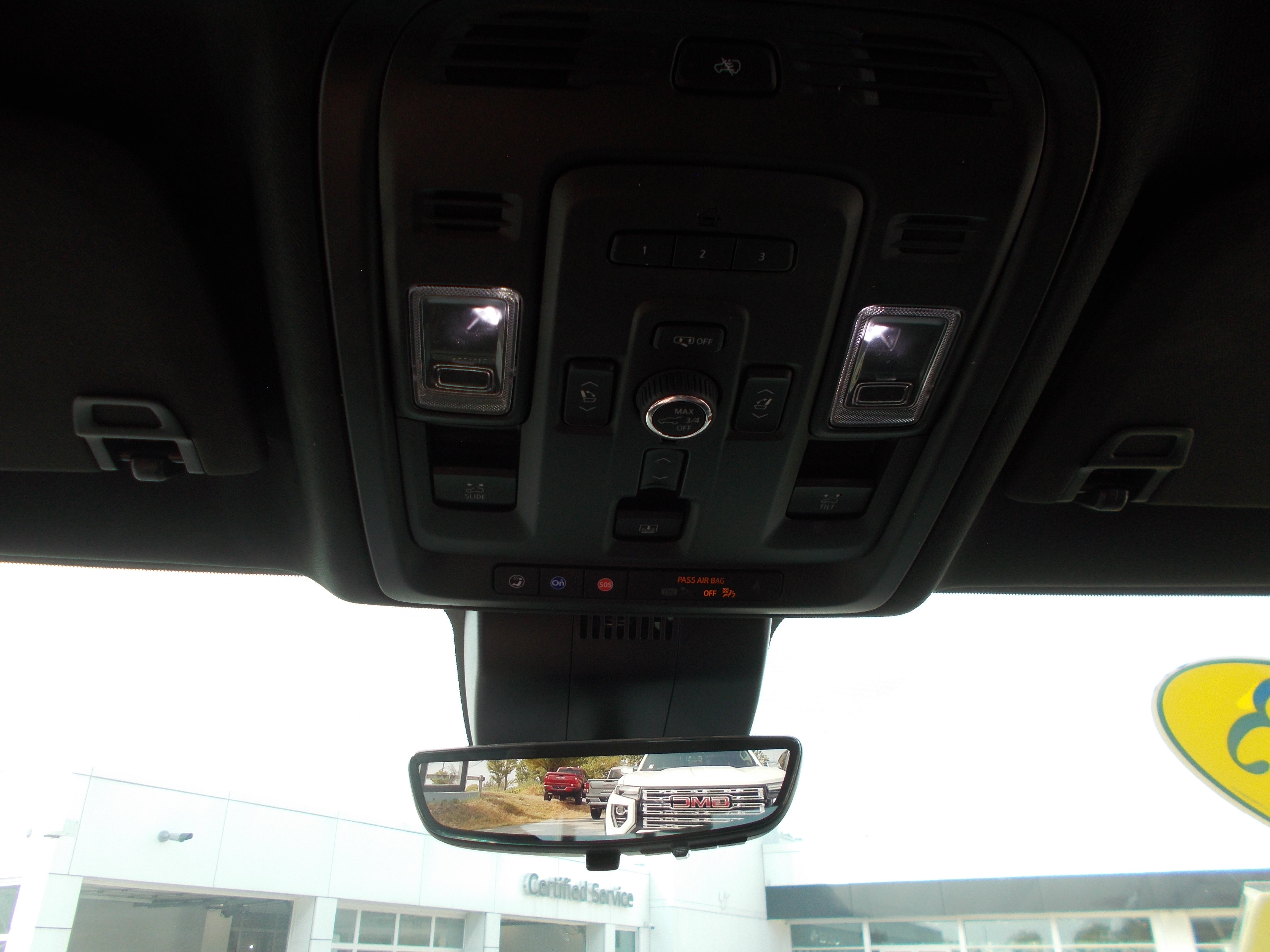 2023 GMC Yukon XL Denali Ultimate