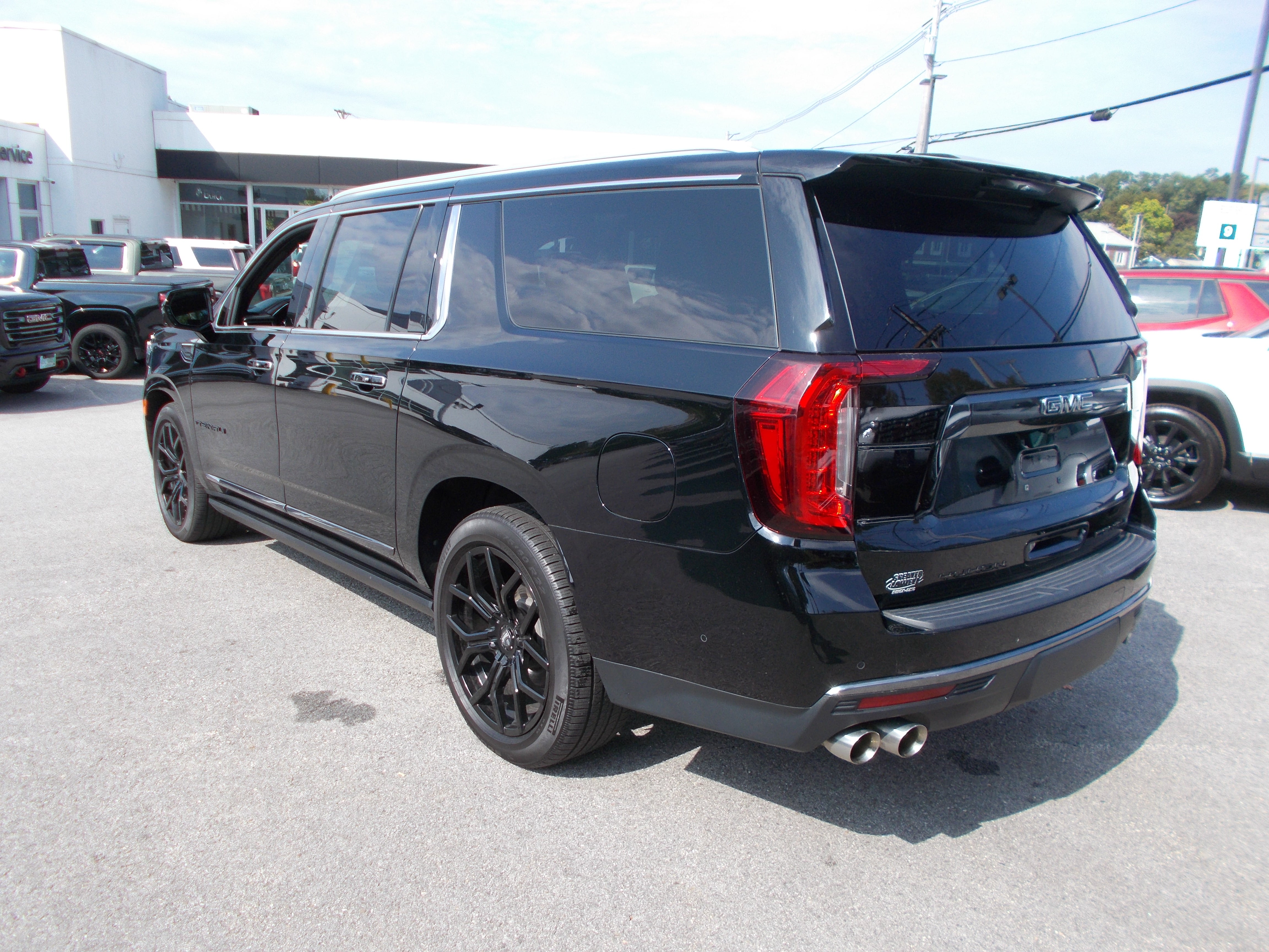 2023 GMC Yukon XL Denali Ultimate