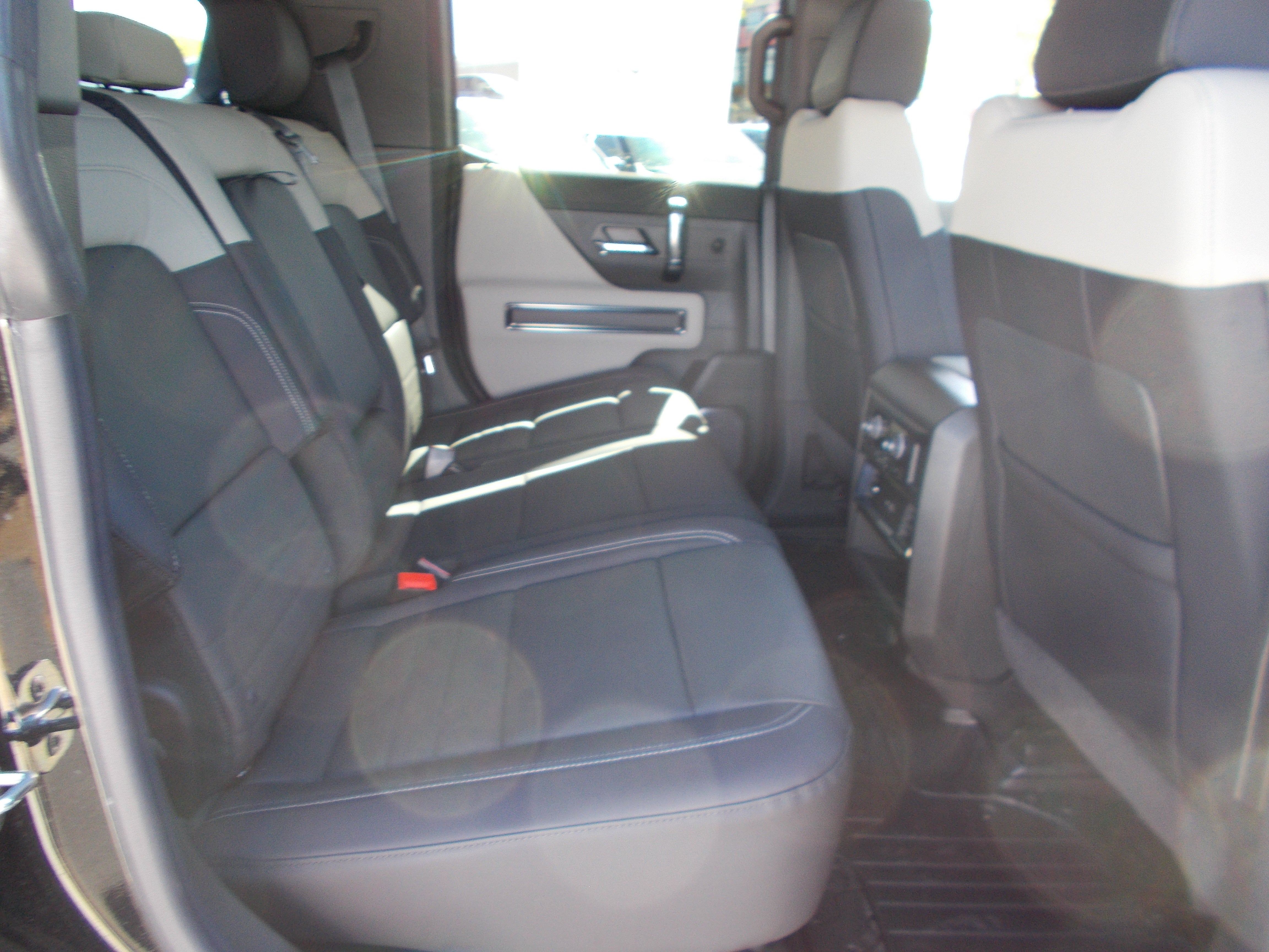 2026 GMC HUMMER EV SUV 2X