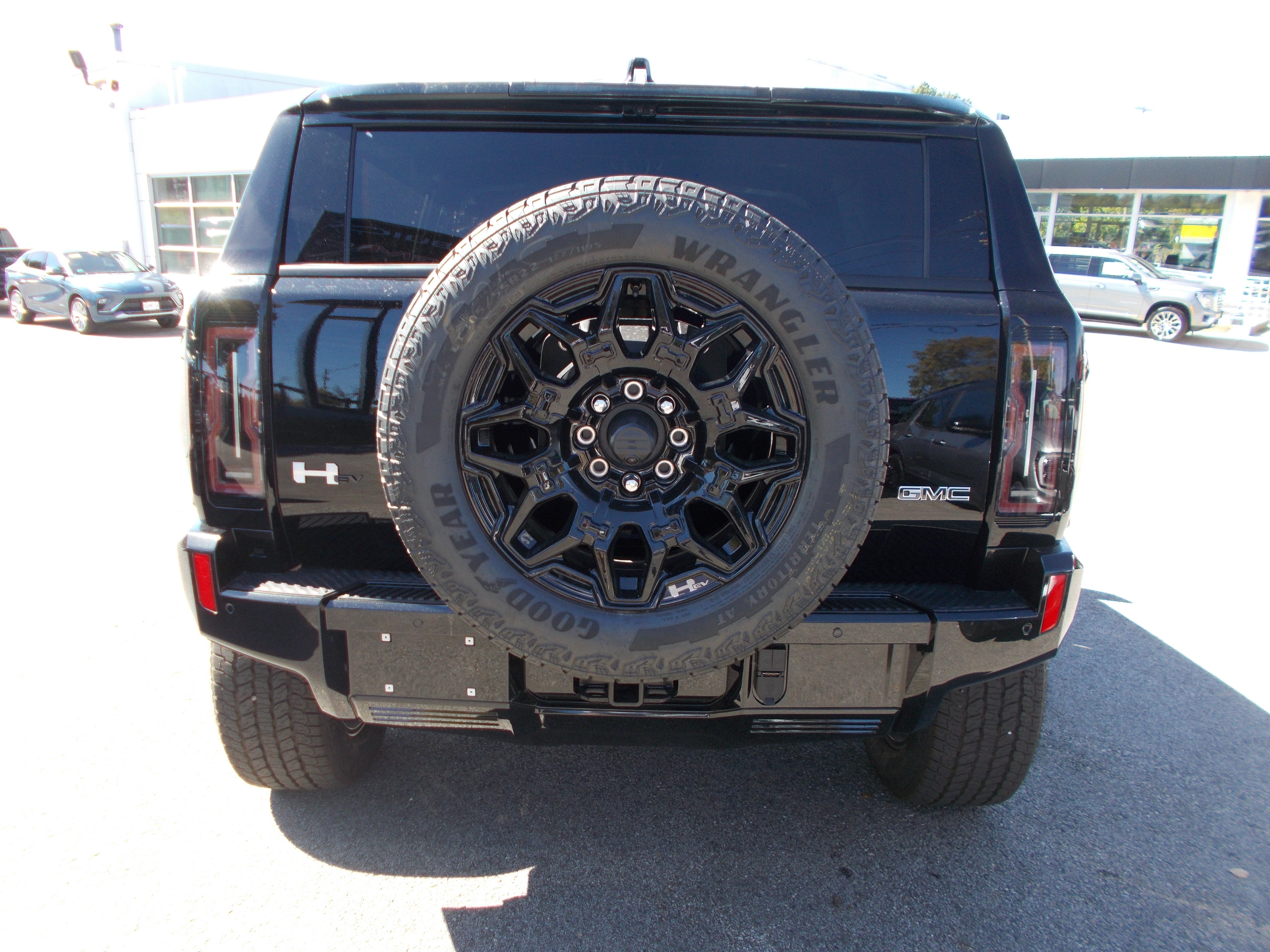 2026 GMC HUMMER EV SUV 2X