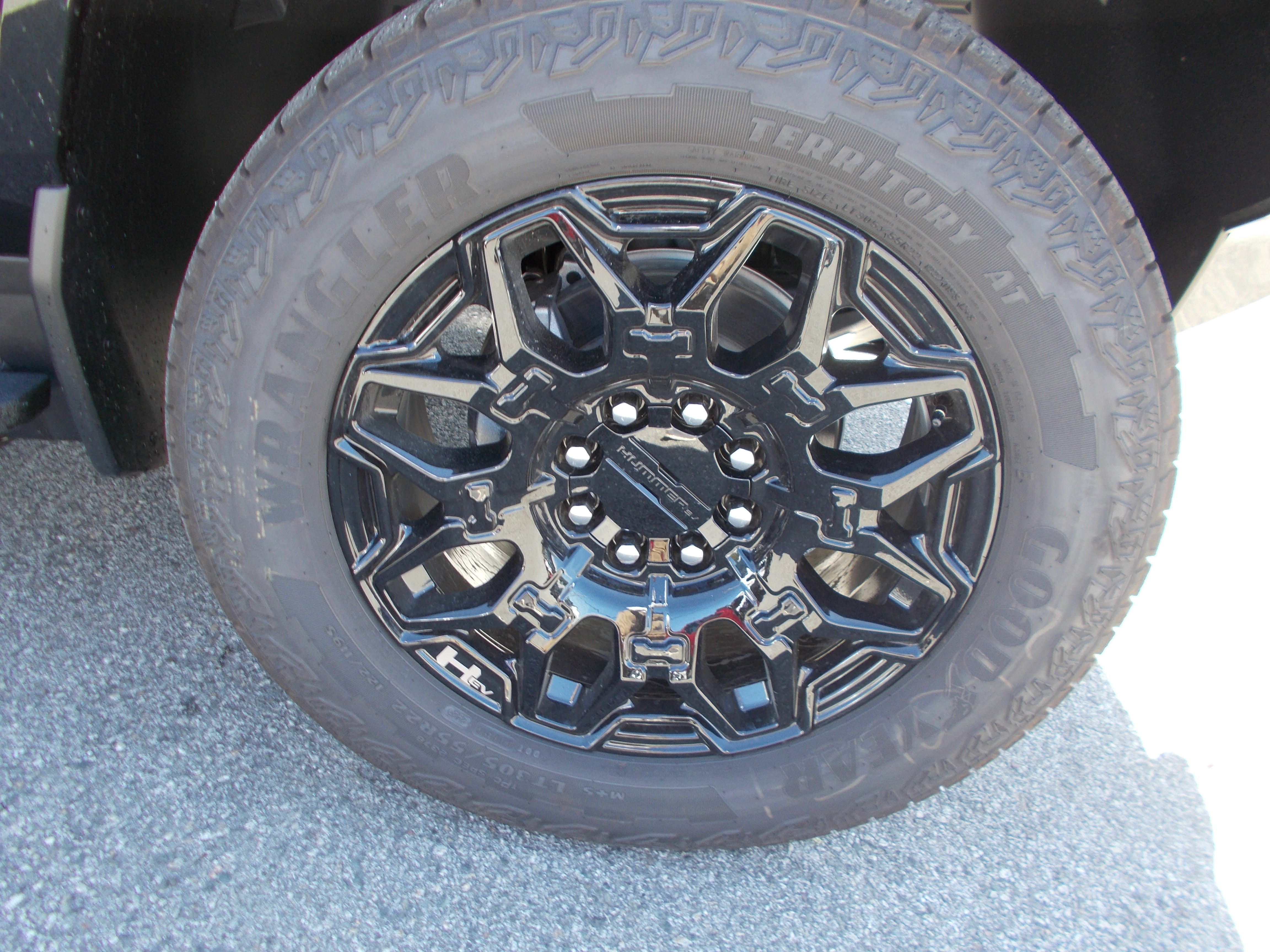 2026 GMC HUMMER EV SUV 2X