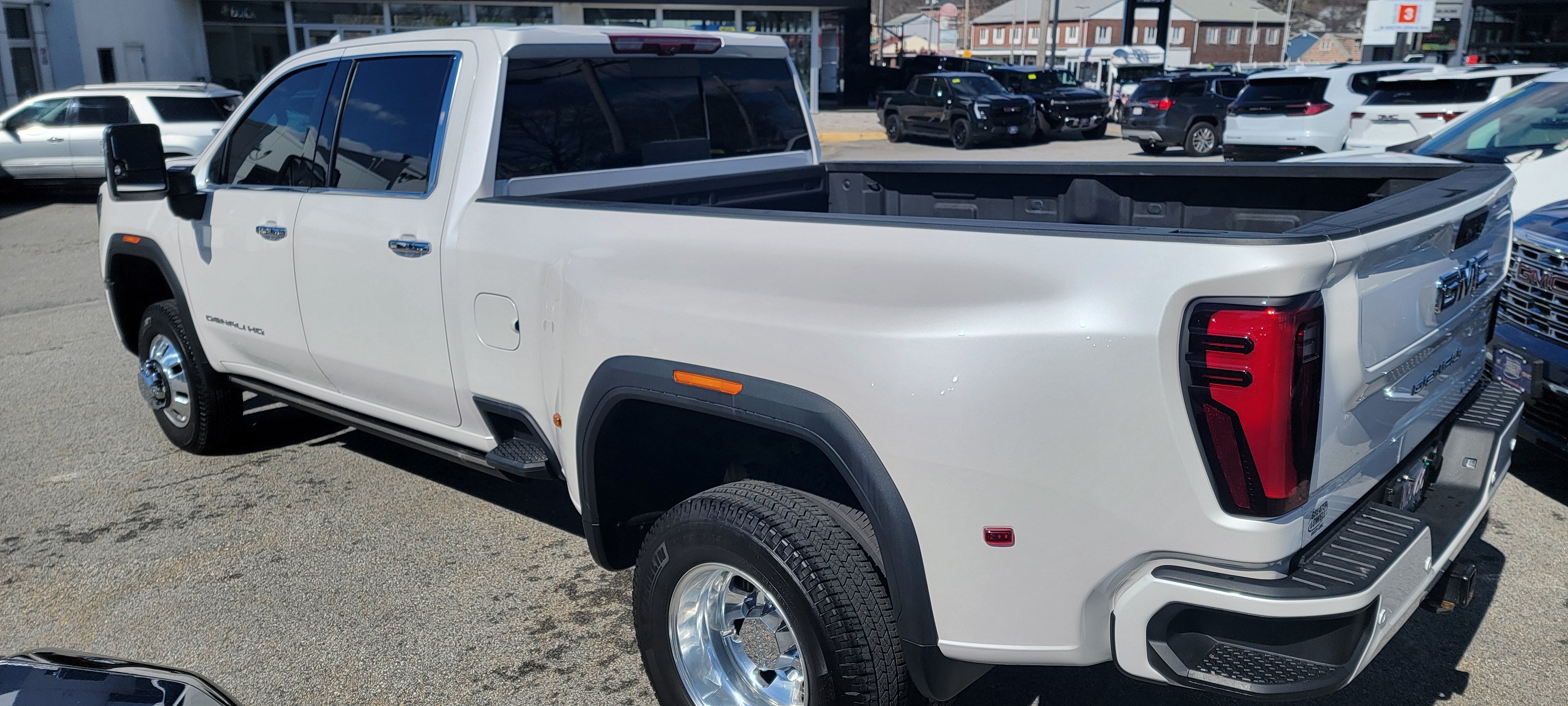 2024 GMC Sierra 3500 HD Denali Ultimate DRW