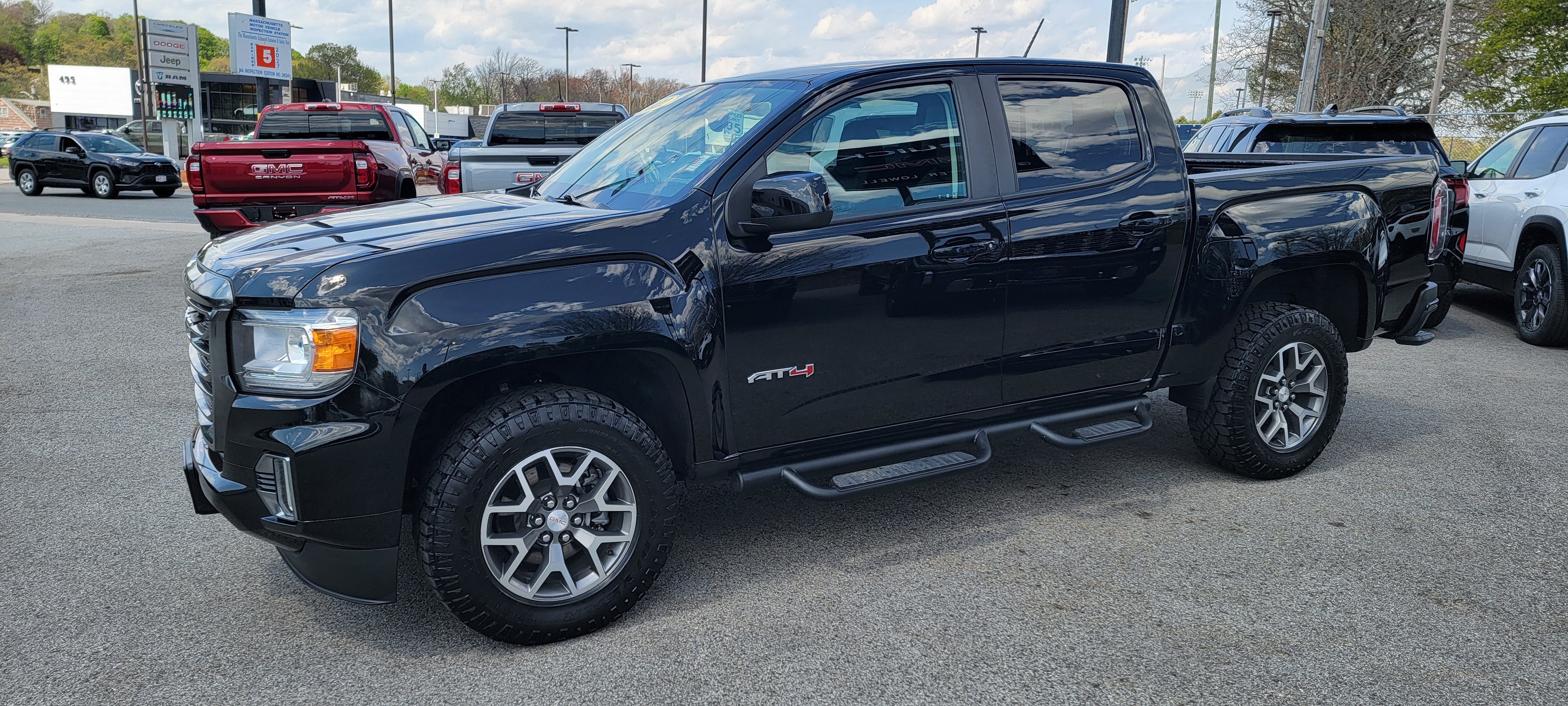 2022 GMC Canyon AT4 - Leather