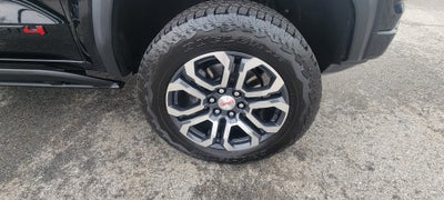 2023 GMC Canyon AT4