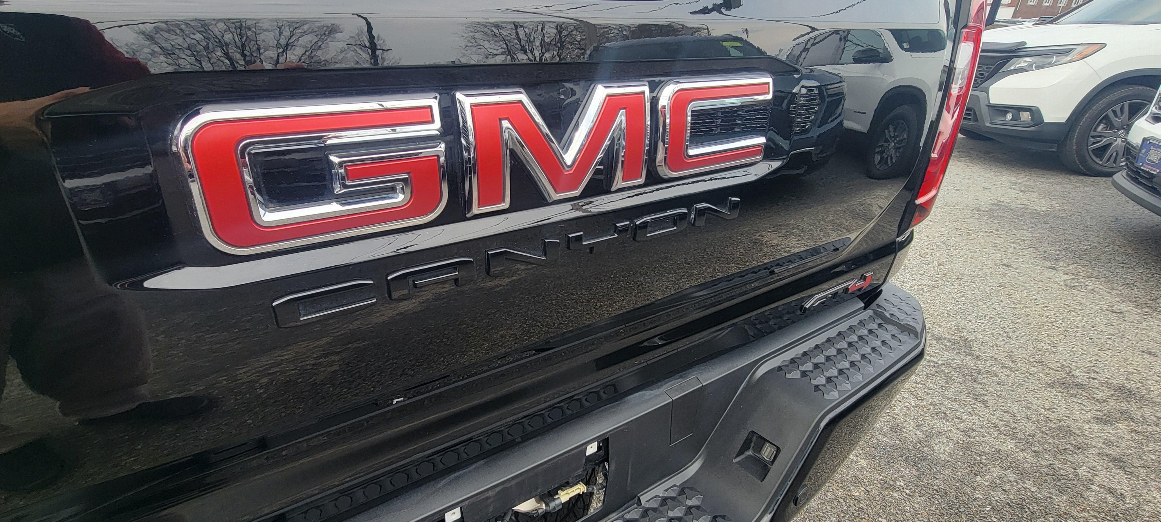2023 GMC Canyon AT4
