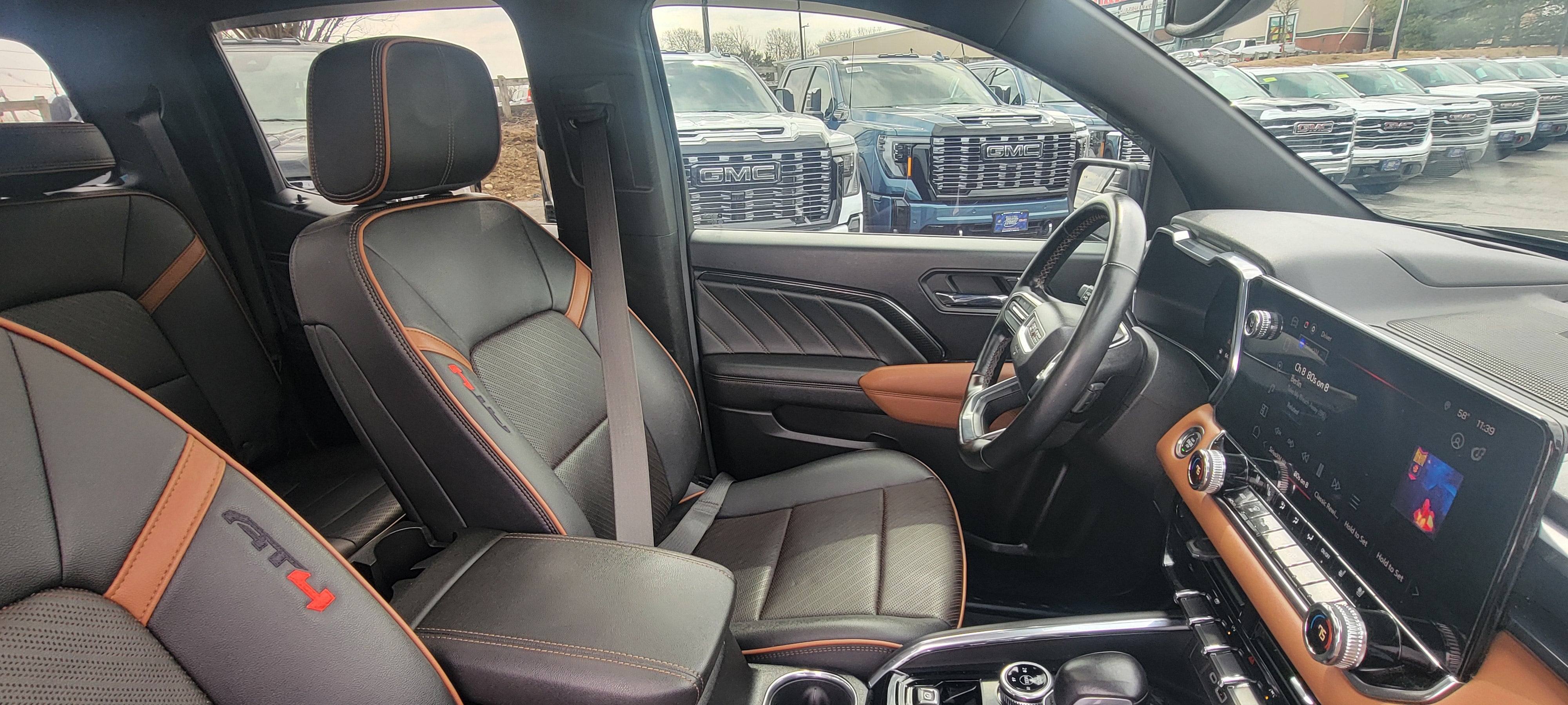2023 GMC Canyon AT4