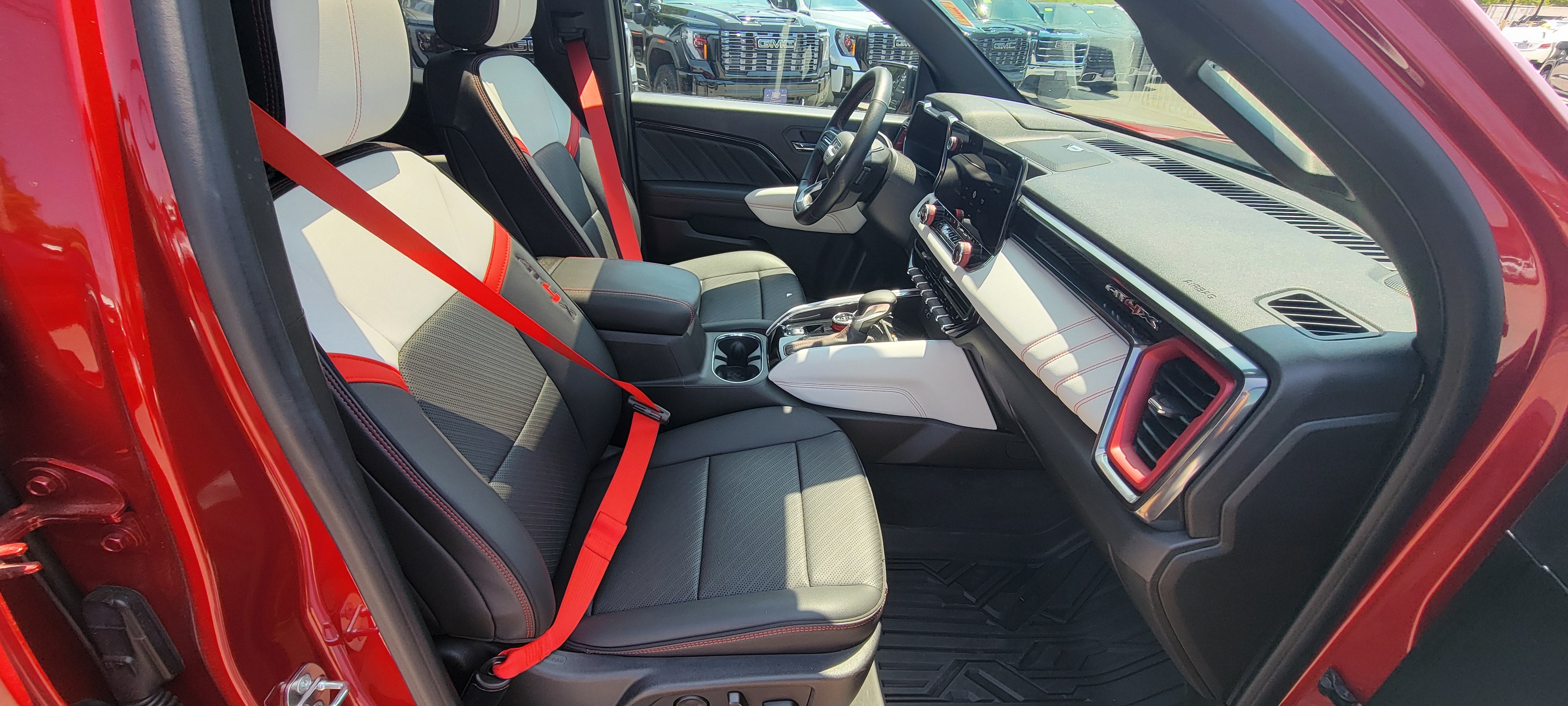 2023 GMC Canyon AT4X
