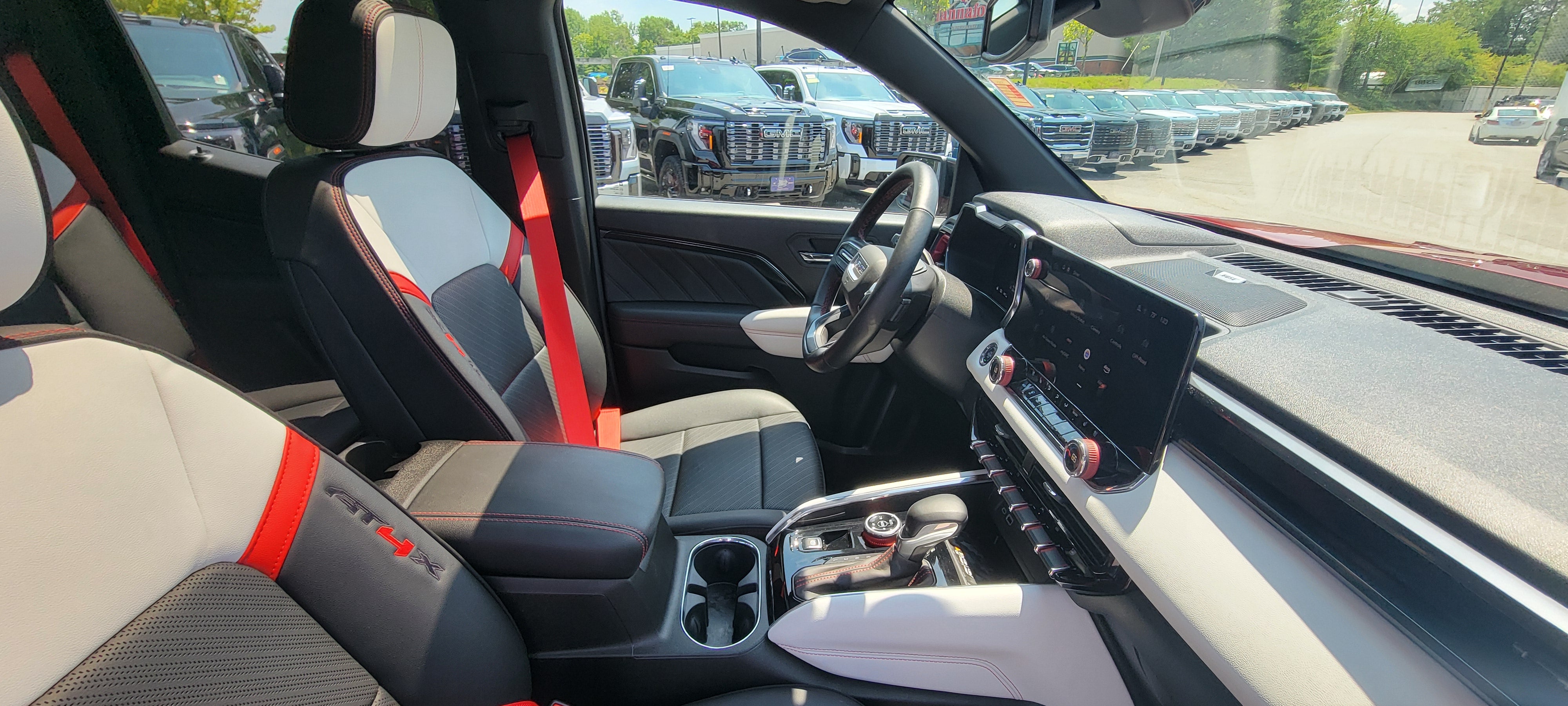 2023 GMC Canyon AT4X