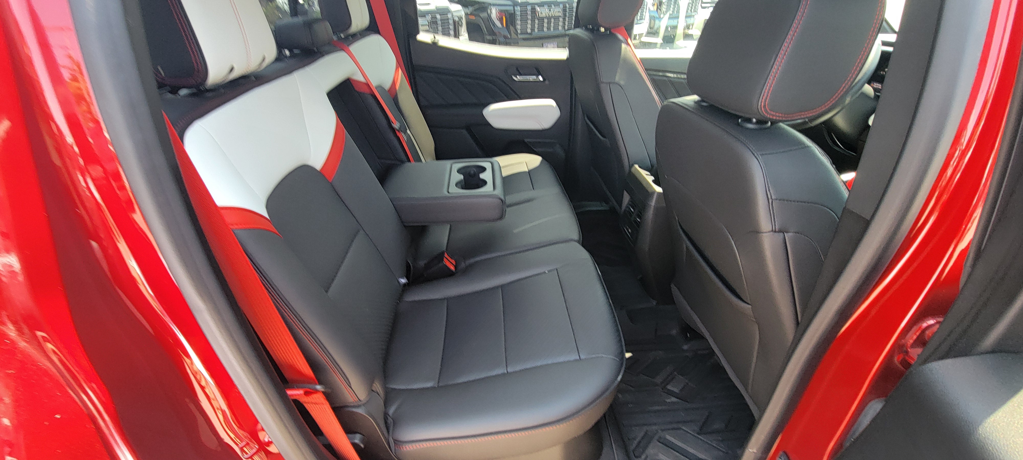 2023 GMC Canyon AT4X