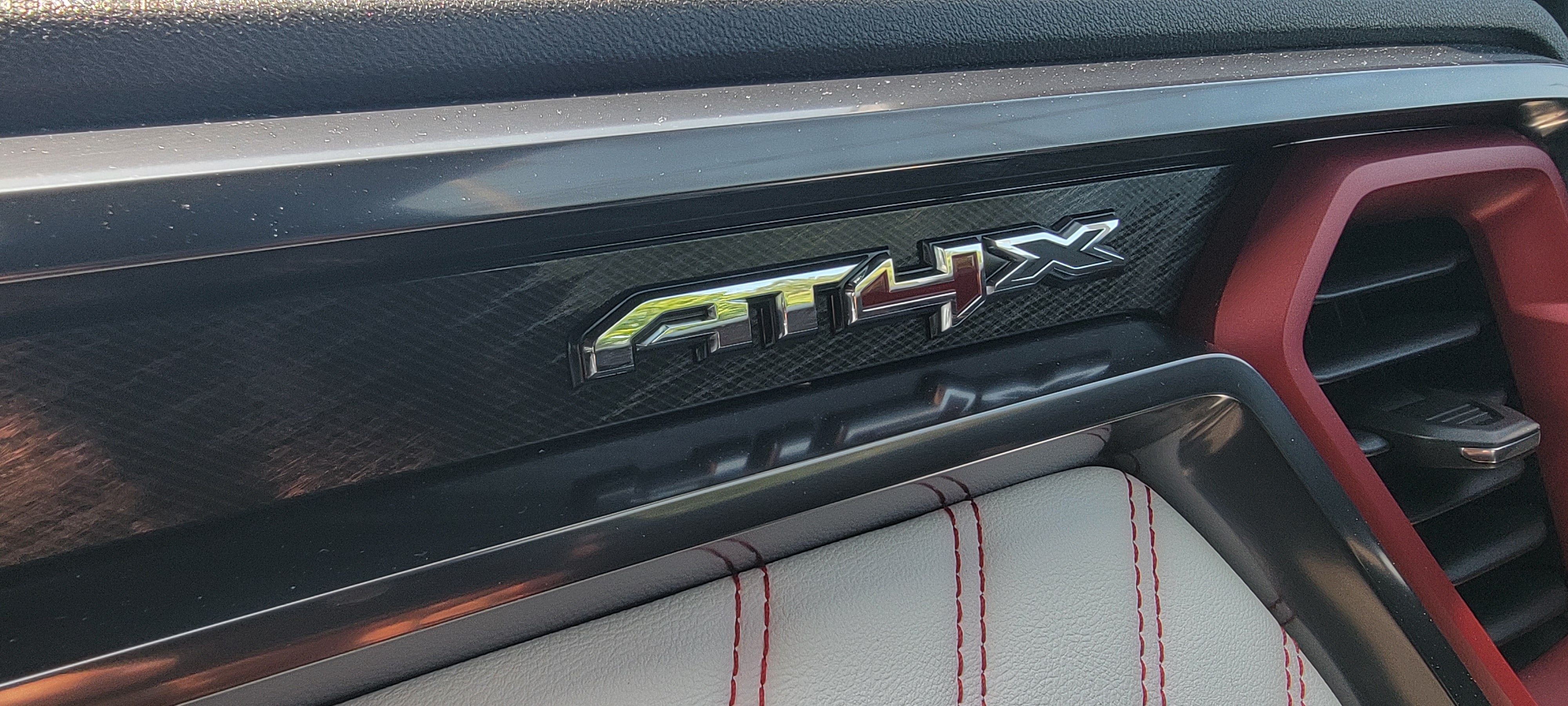 2023 GMC Canyon AT4X