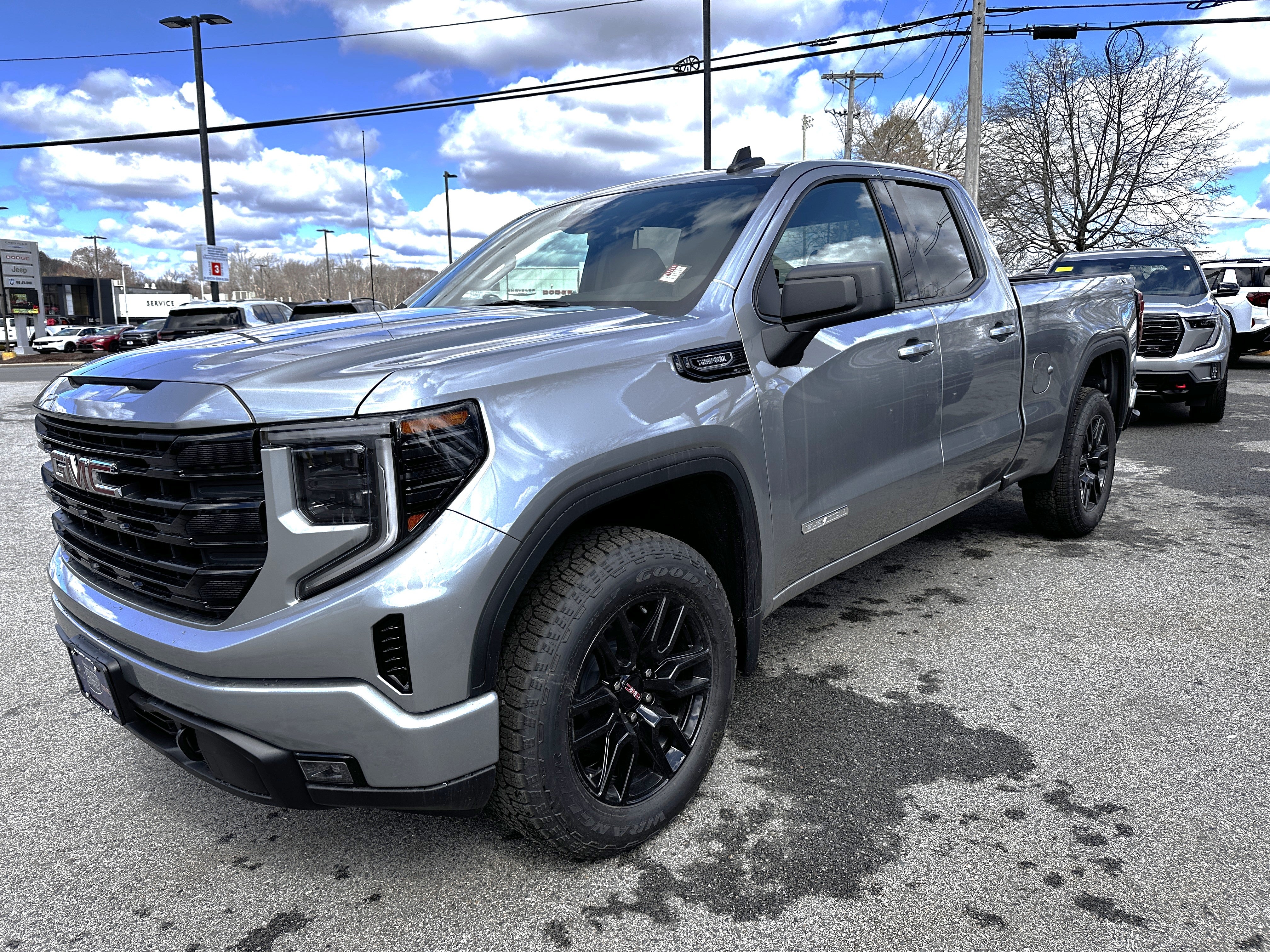 2026 GMC Sierra 1500 Elevation