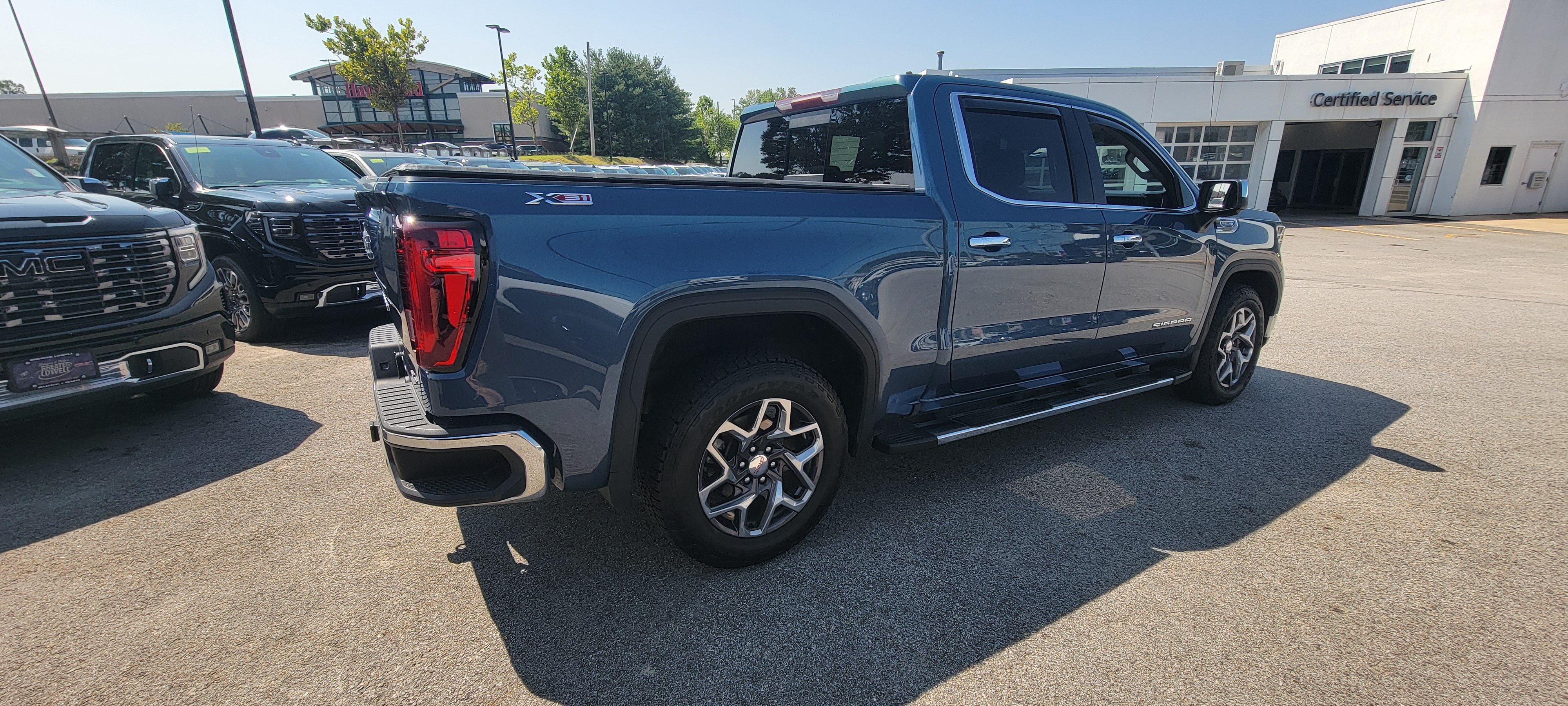 2024 GMC Sierra 1500 SLT