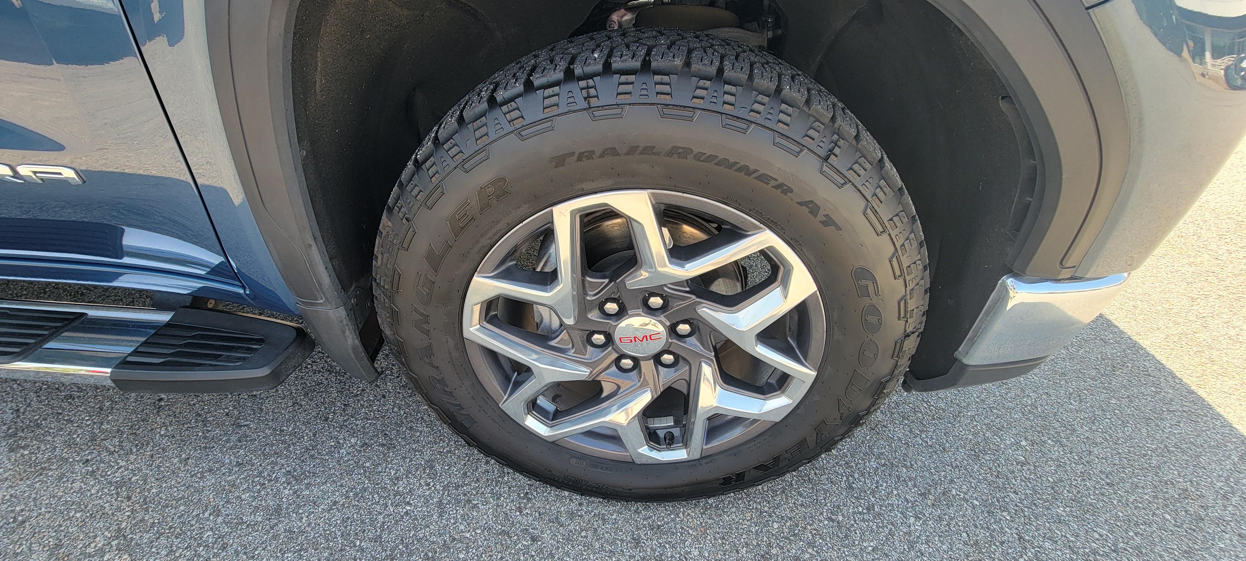 2024 GMC Sierra 1500 SLT