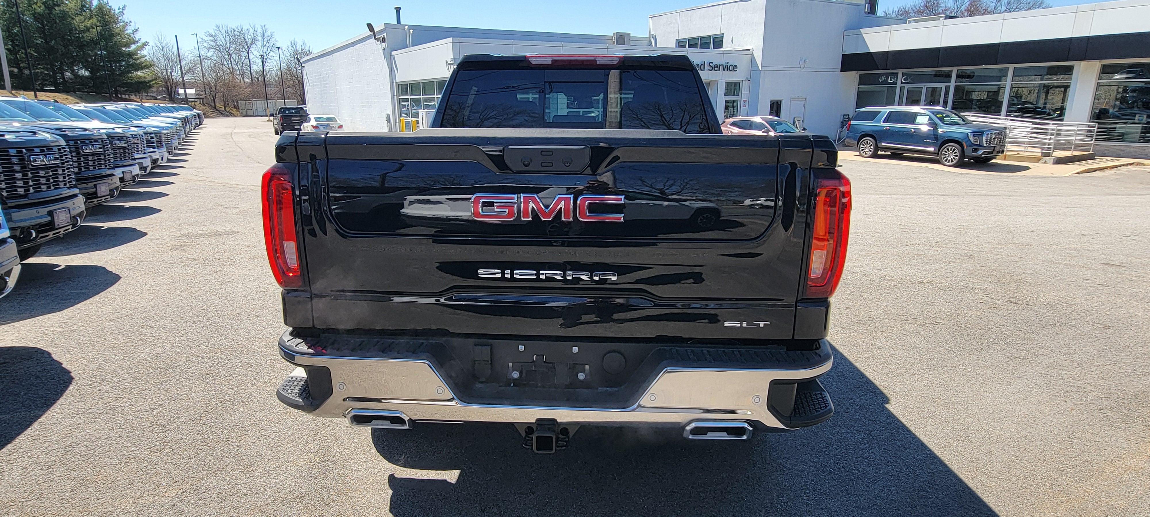 2026 GMC Sierra 1500 SLT