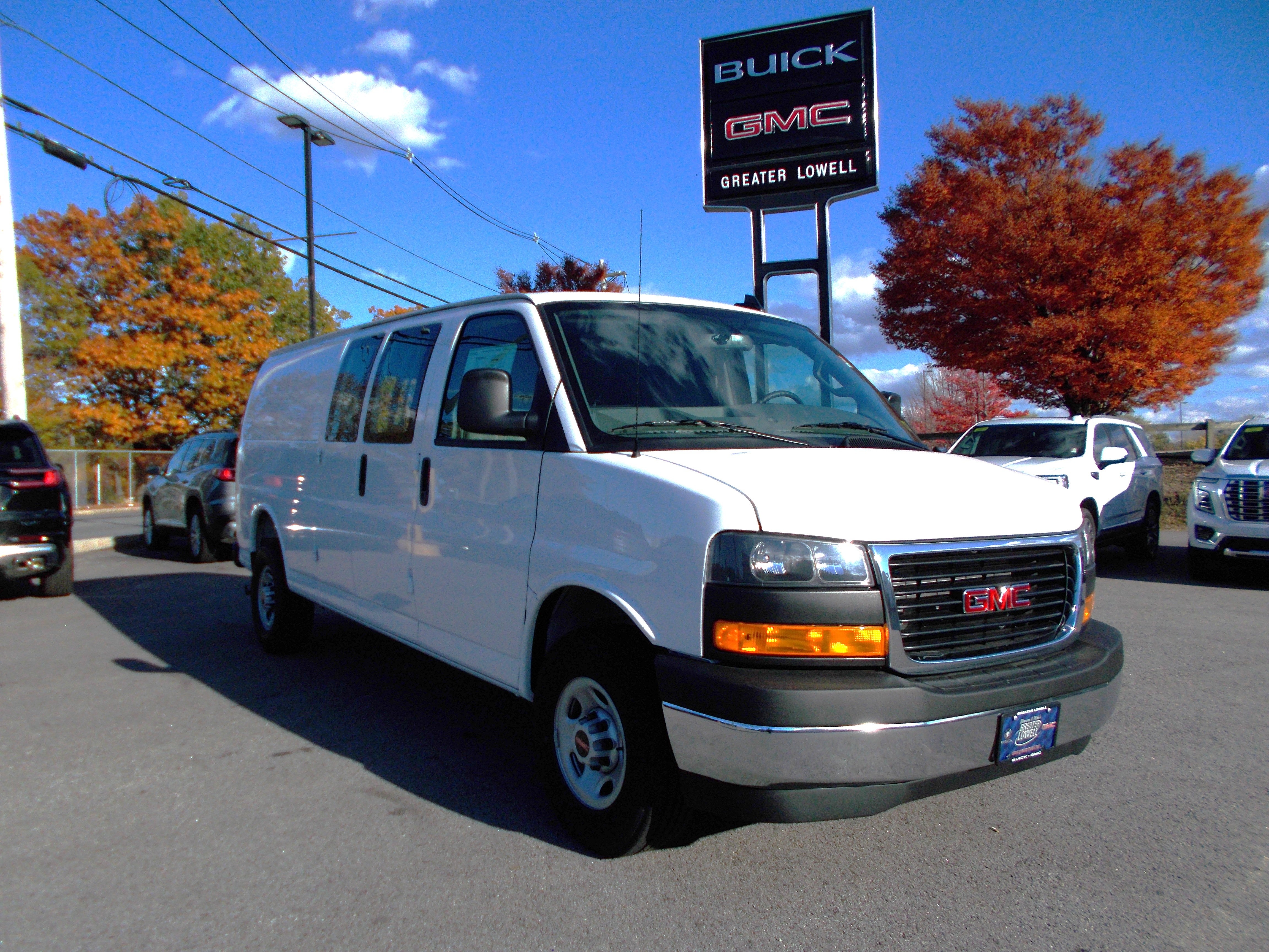 2025 GMC Savana Cargo 3500 Work Van
